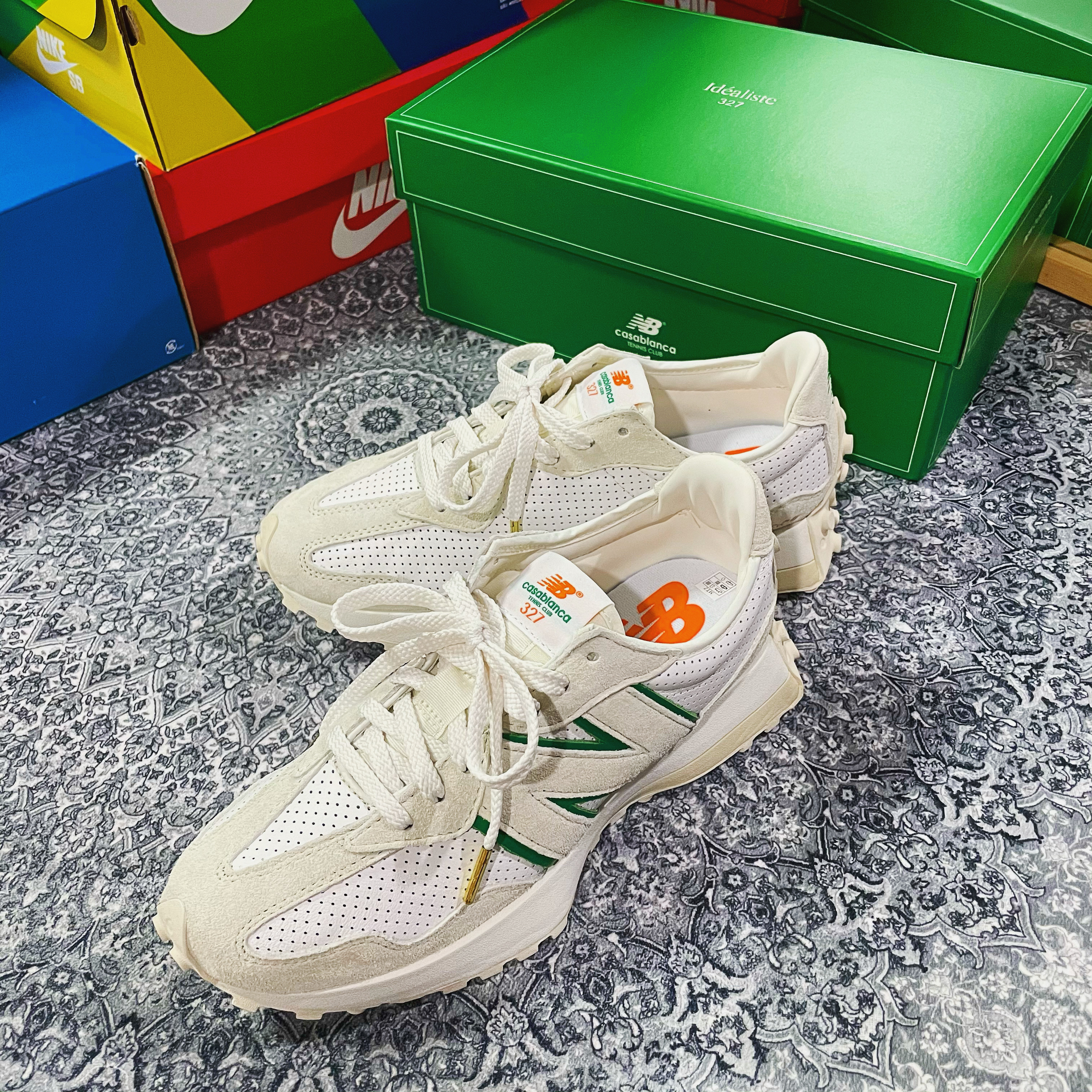 New Balance x Casablanca 327 Idealist Off White Green 착용 스타일