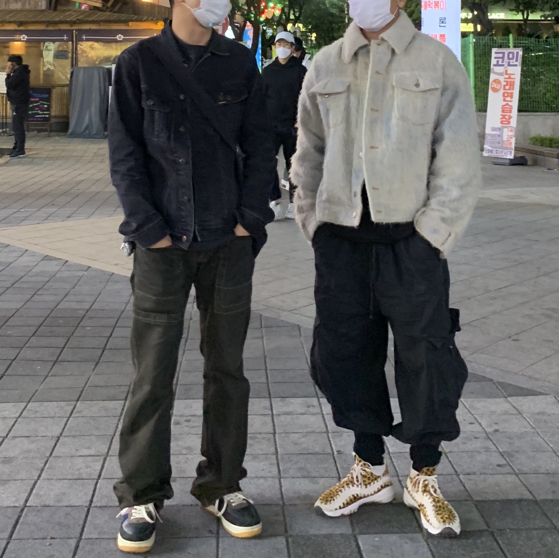 Nike Air Footscape Woven Chukka Leopard, Nike x Travis Scott Air Force 1 Low Cactus Jack 착용 스타일