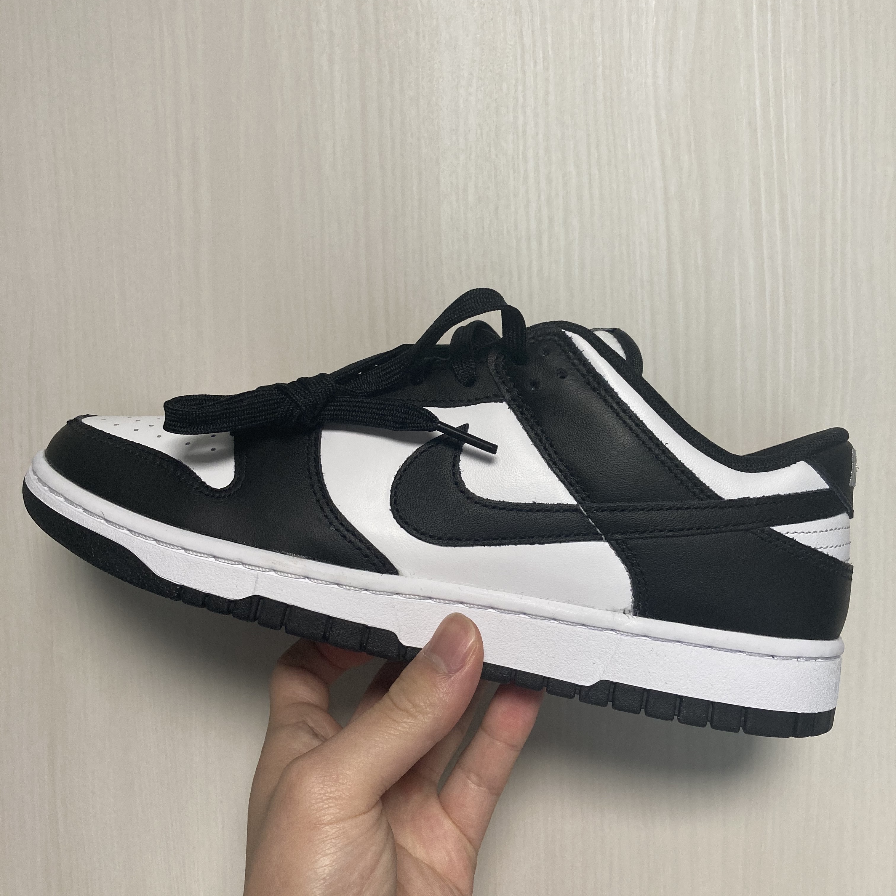 Nike Dunk Low Retro Black 착용 스타일