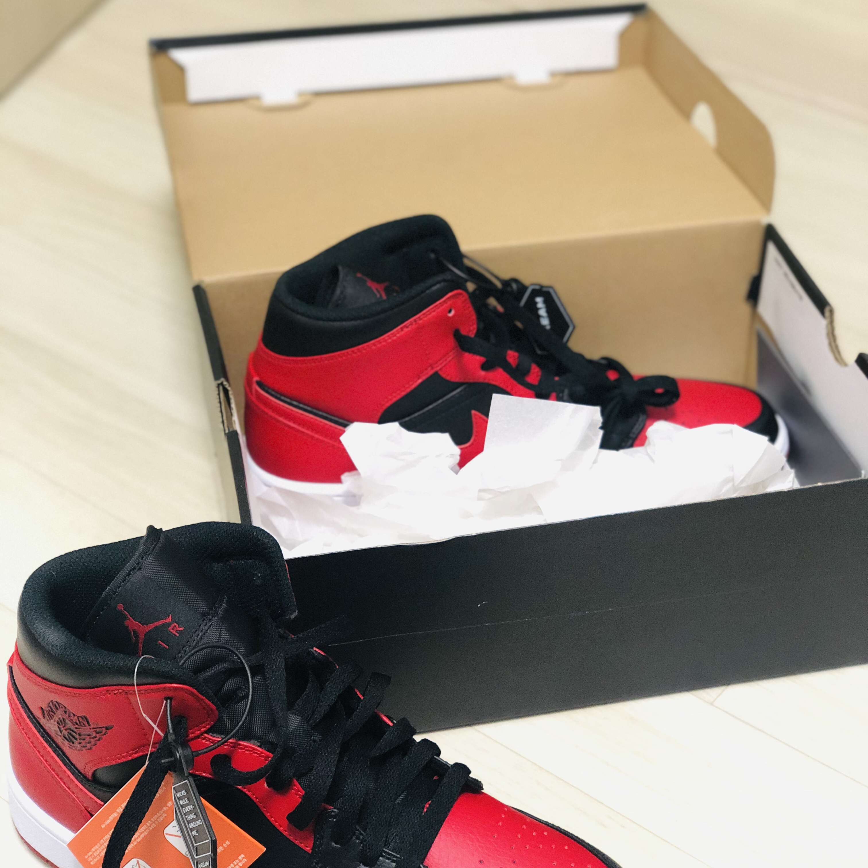 Jordan 1 Mid Bred Banned 2020 착용 스타일 - 2