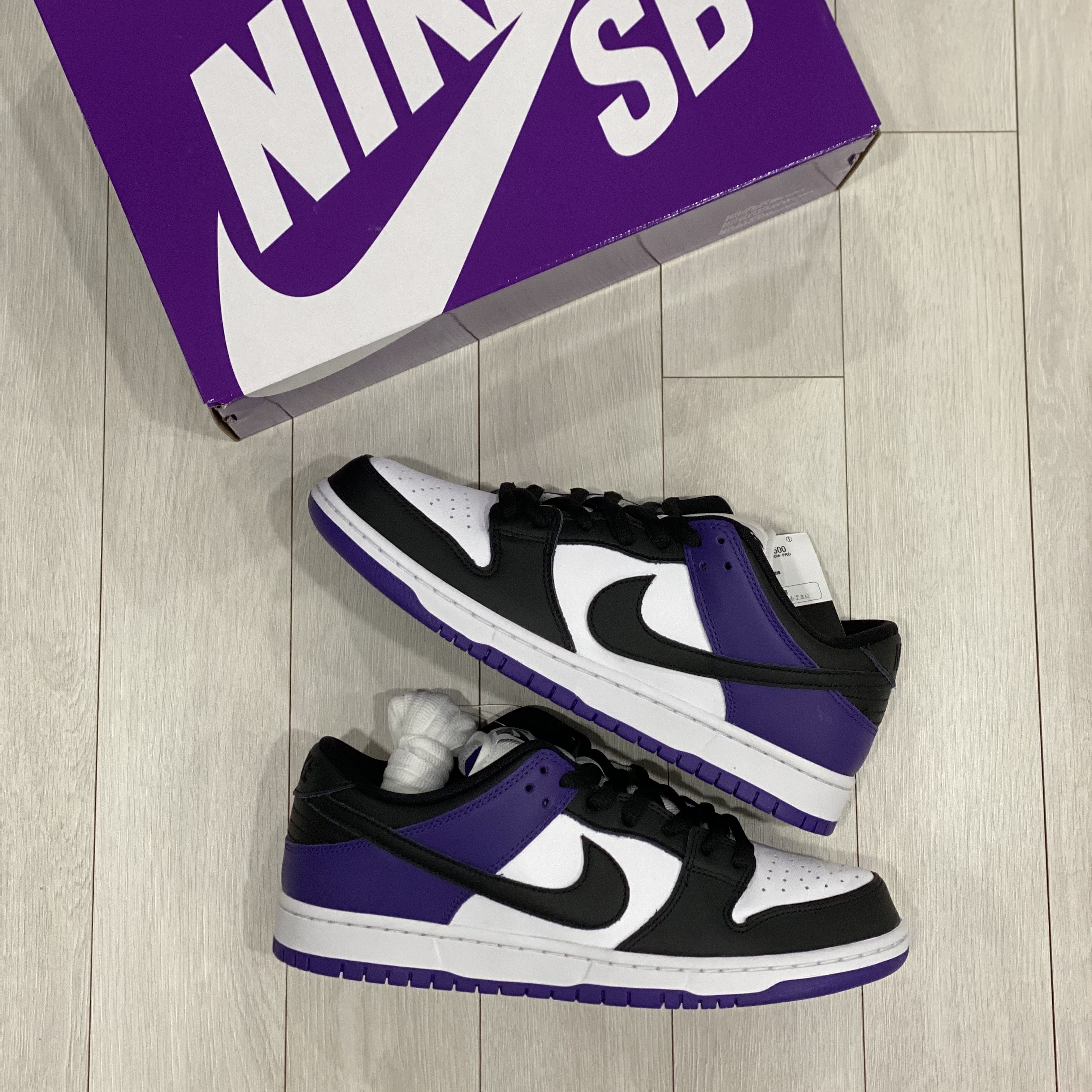 Nike SB Dunk Low Pro Court Purple 착용 스타일 - 2
