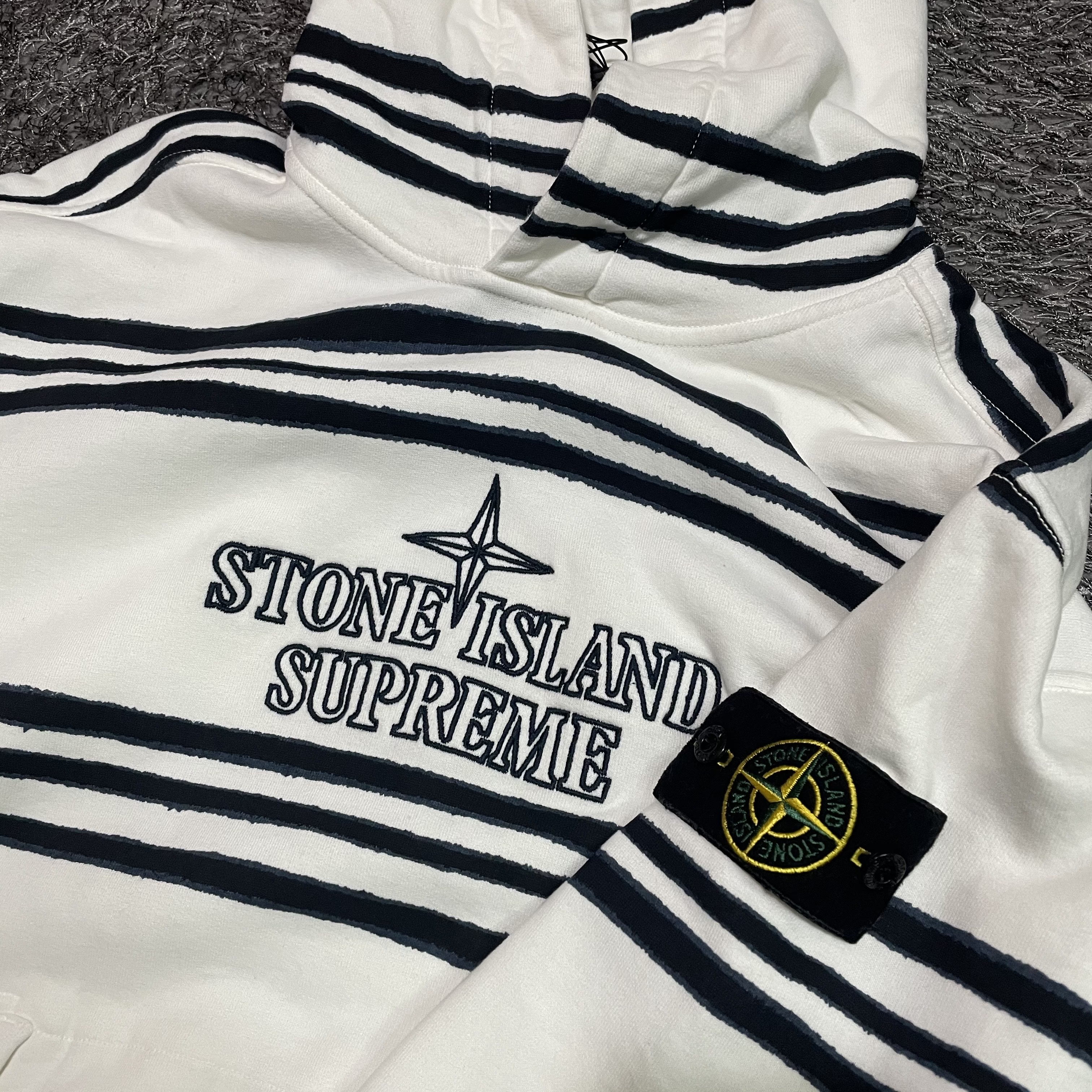 Supreme x Stone Island Warp Stripe Hooded Sweatshirt White - 20FW 착용 스타일