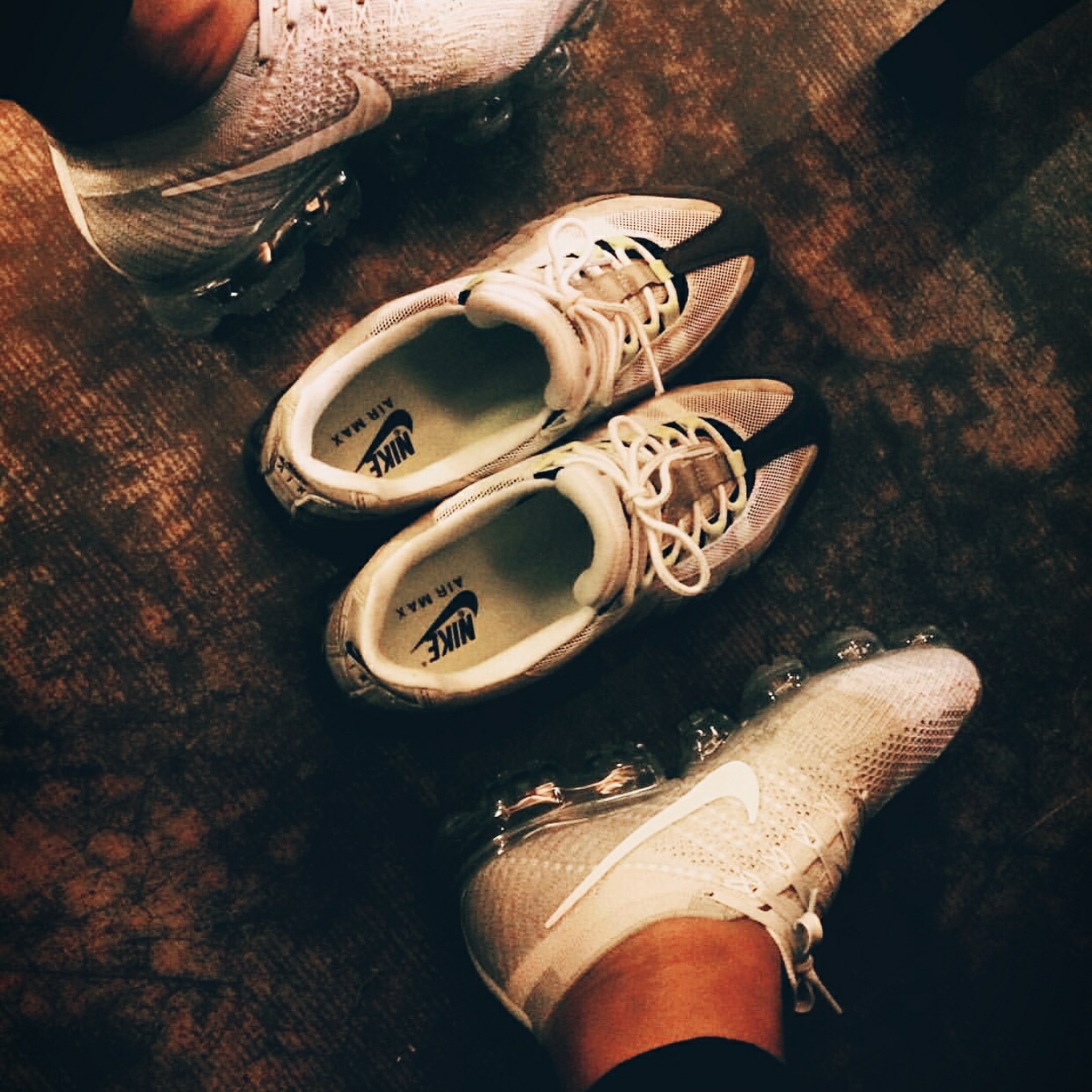 Nike Air VaporMax Pure Platinum, Nike Air Max 95 OG Neon 2015 착용 스타일