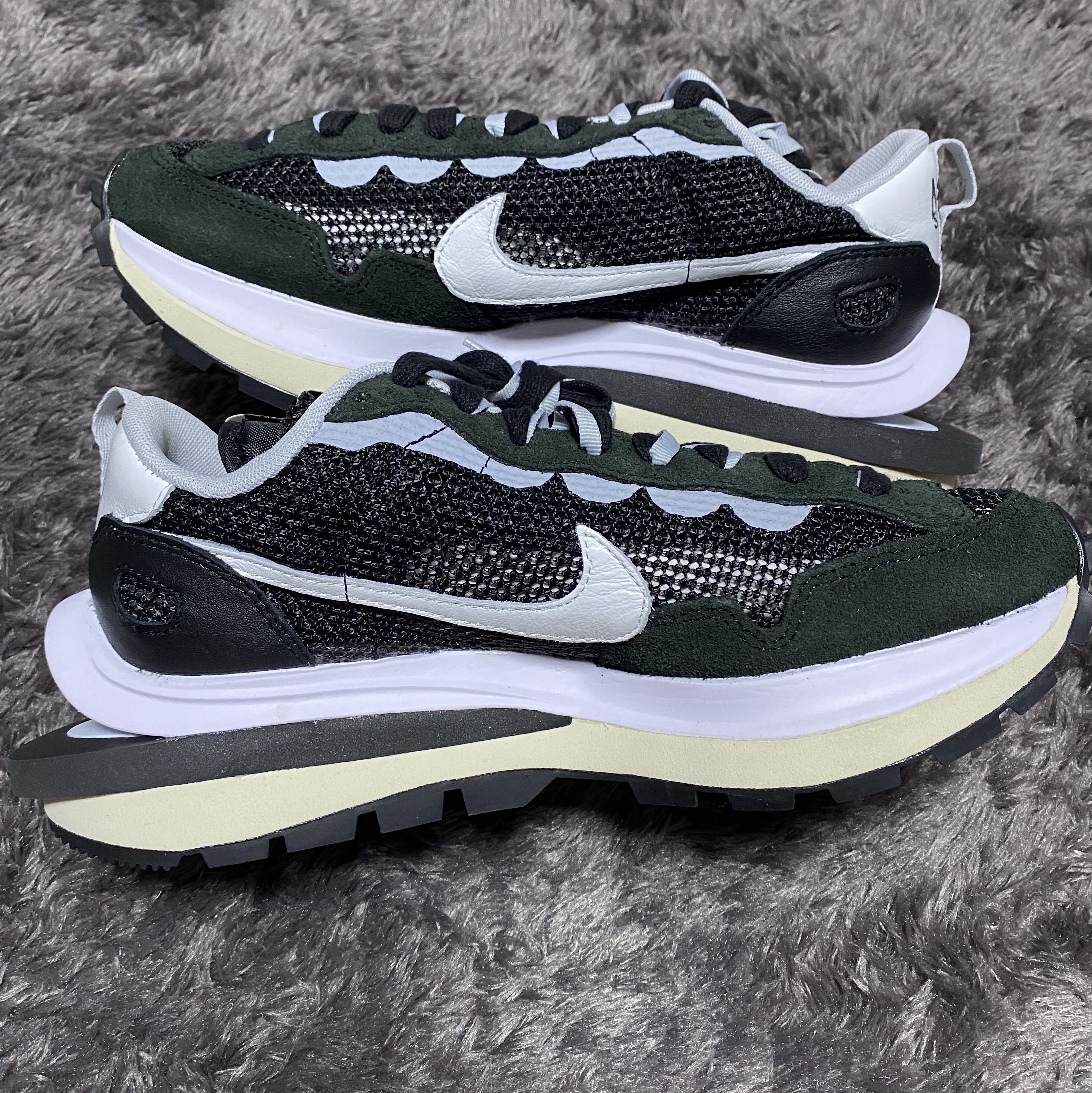 Nike x Sacai VaporWaffle Black White 착용 스타일