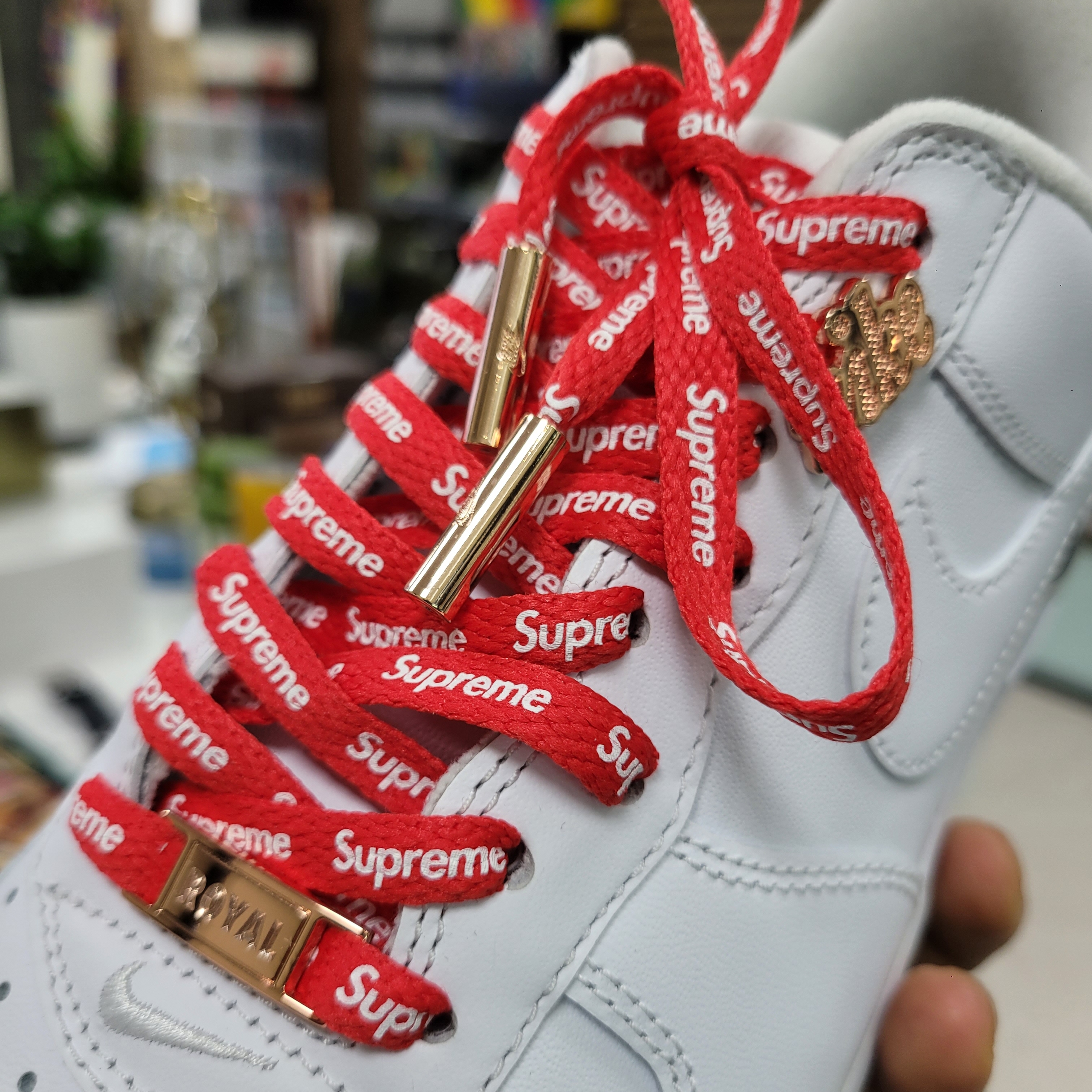 Nike x Supreme Air Force 1 Low White 착용 스타일