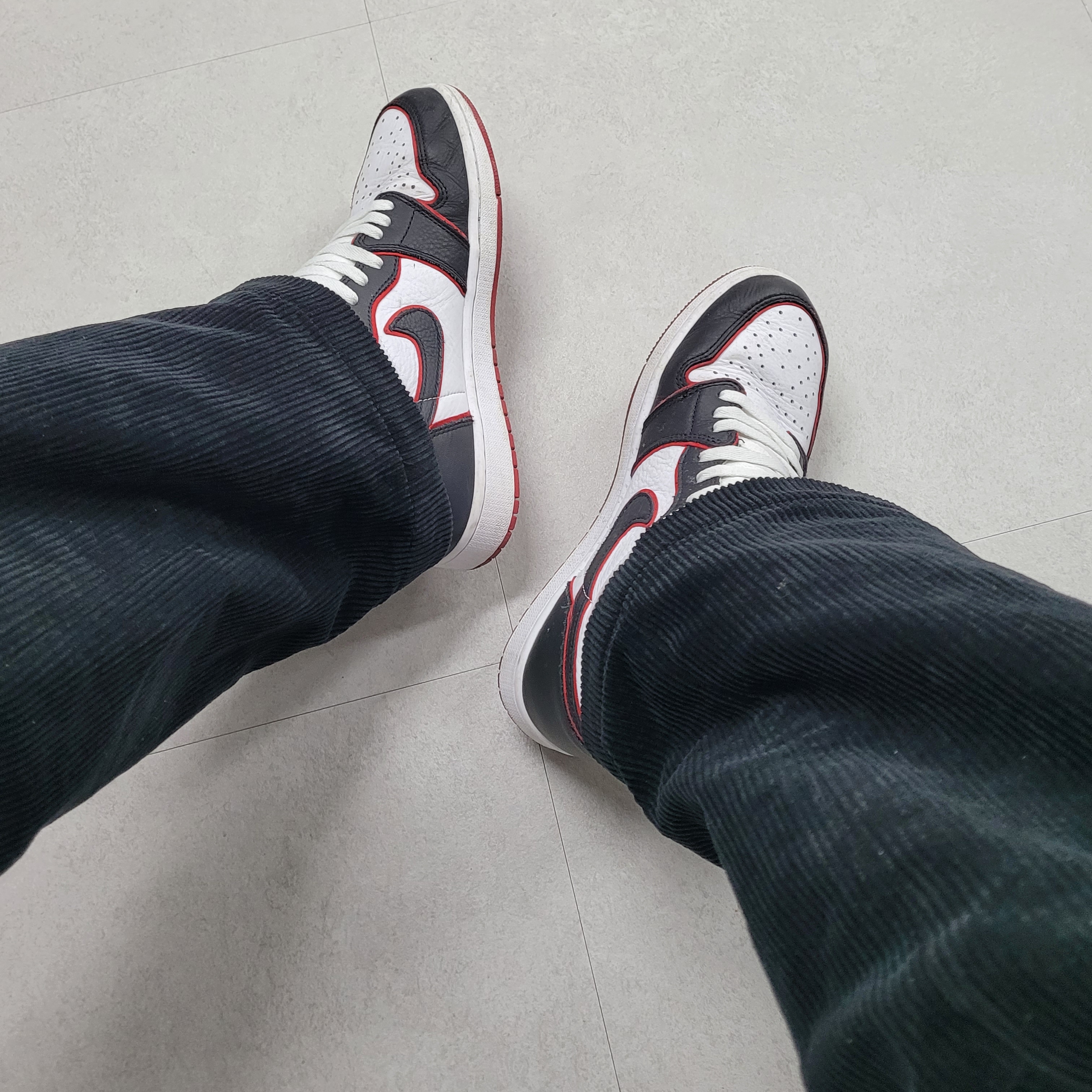 Jordan 1 Retro High OG Bloodline 착용 스타일