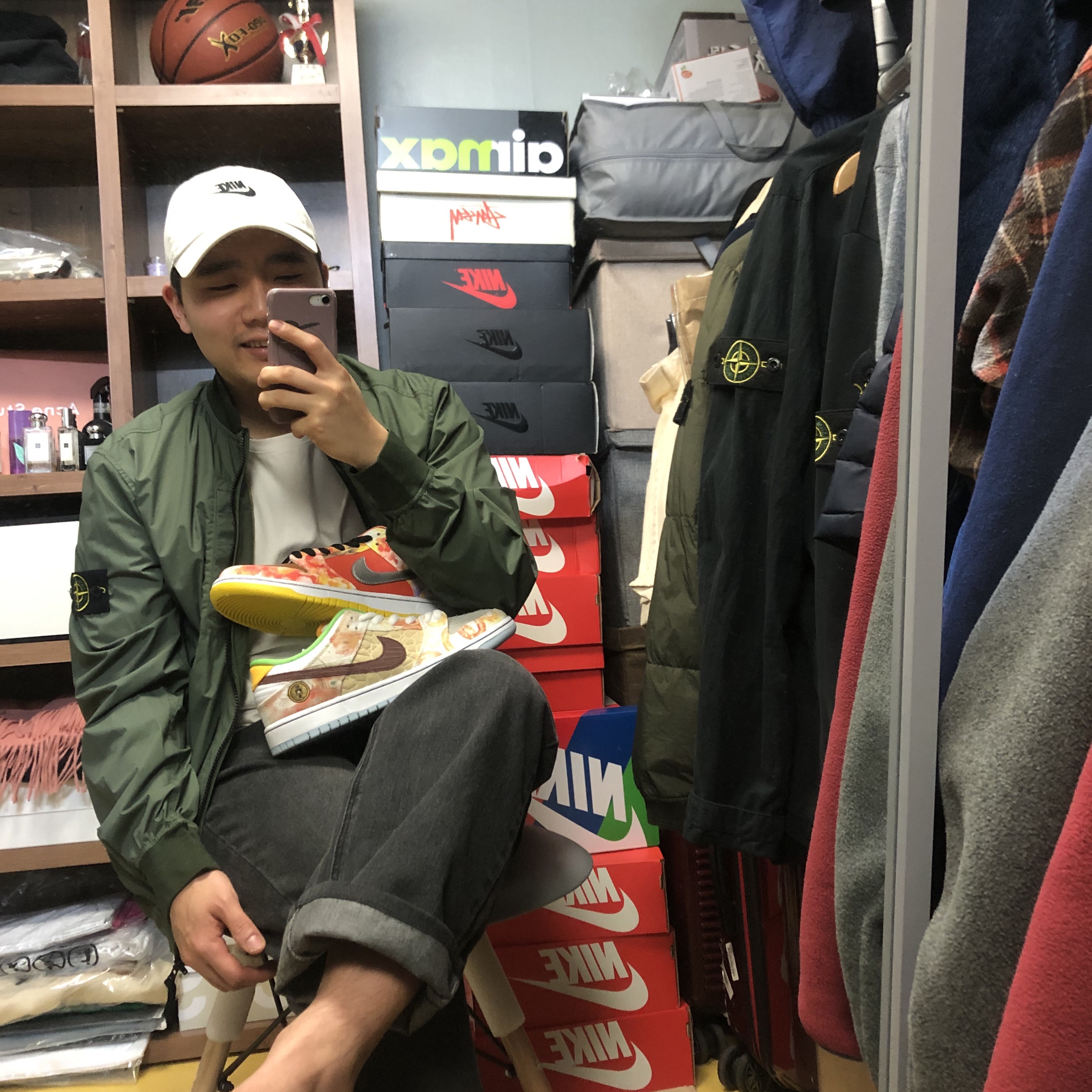 Nike SB Dunk Low Pro Street Hawker 착용 스타일