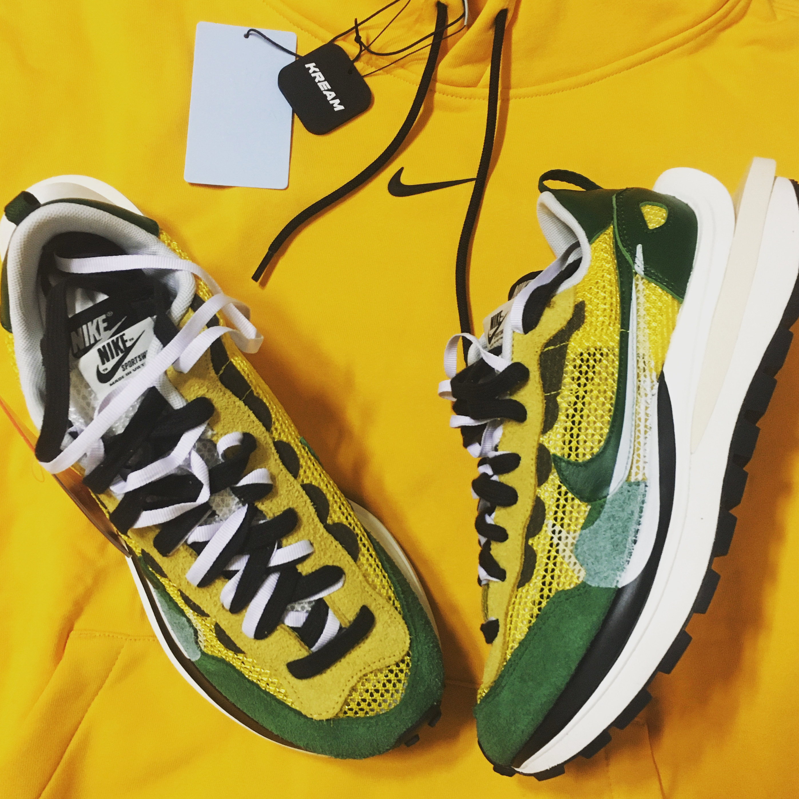 Nike x Drake Nocta Essential Hoodie University Gold - US/EU, Nike x Sacai VaporWaffle Tour Yellow & Gorge Green Sail 착용 스타일