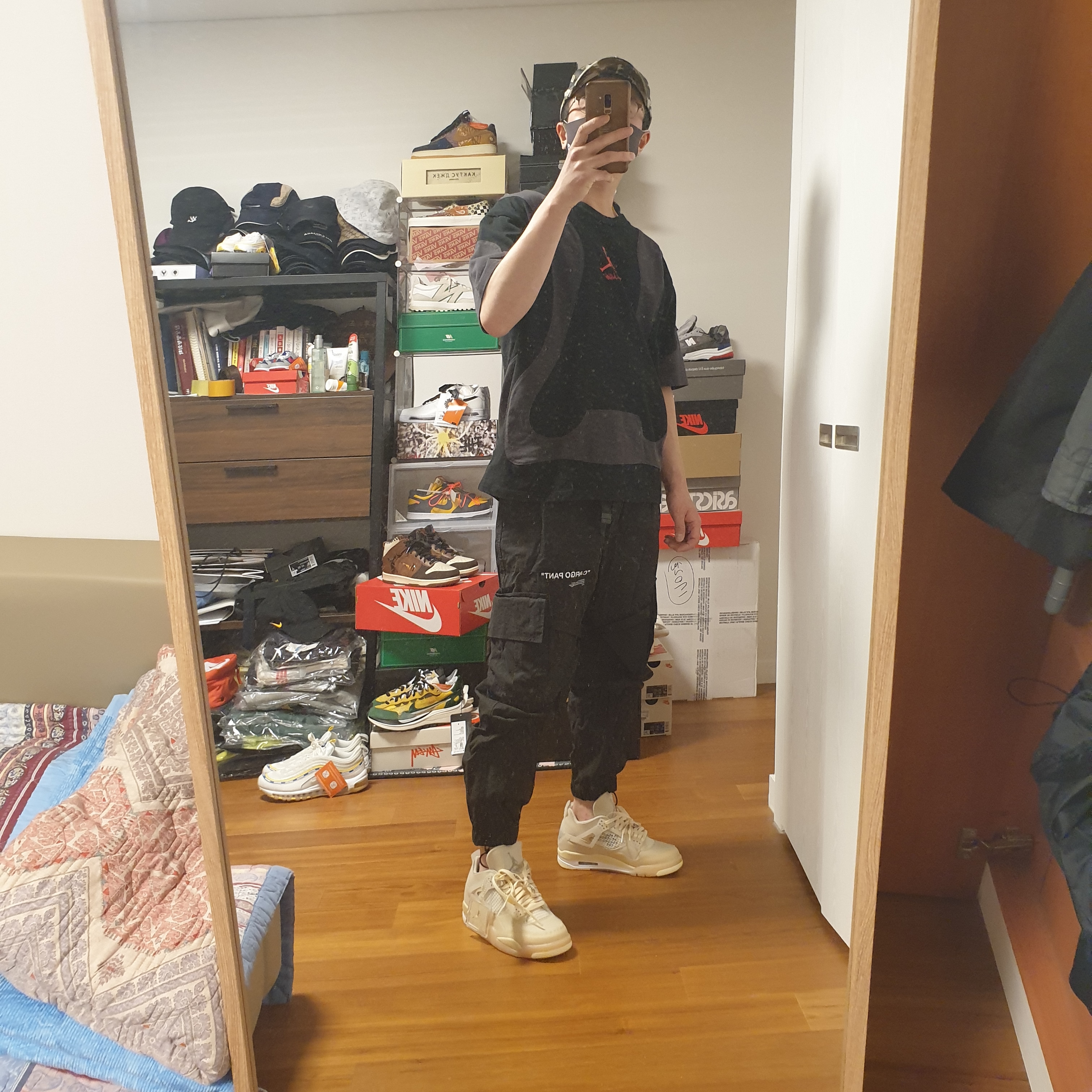 (W) Jordan 4 x Off-White Retro SP Sail 착용 스타일 - 1