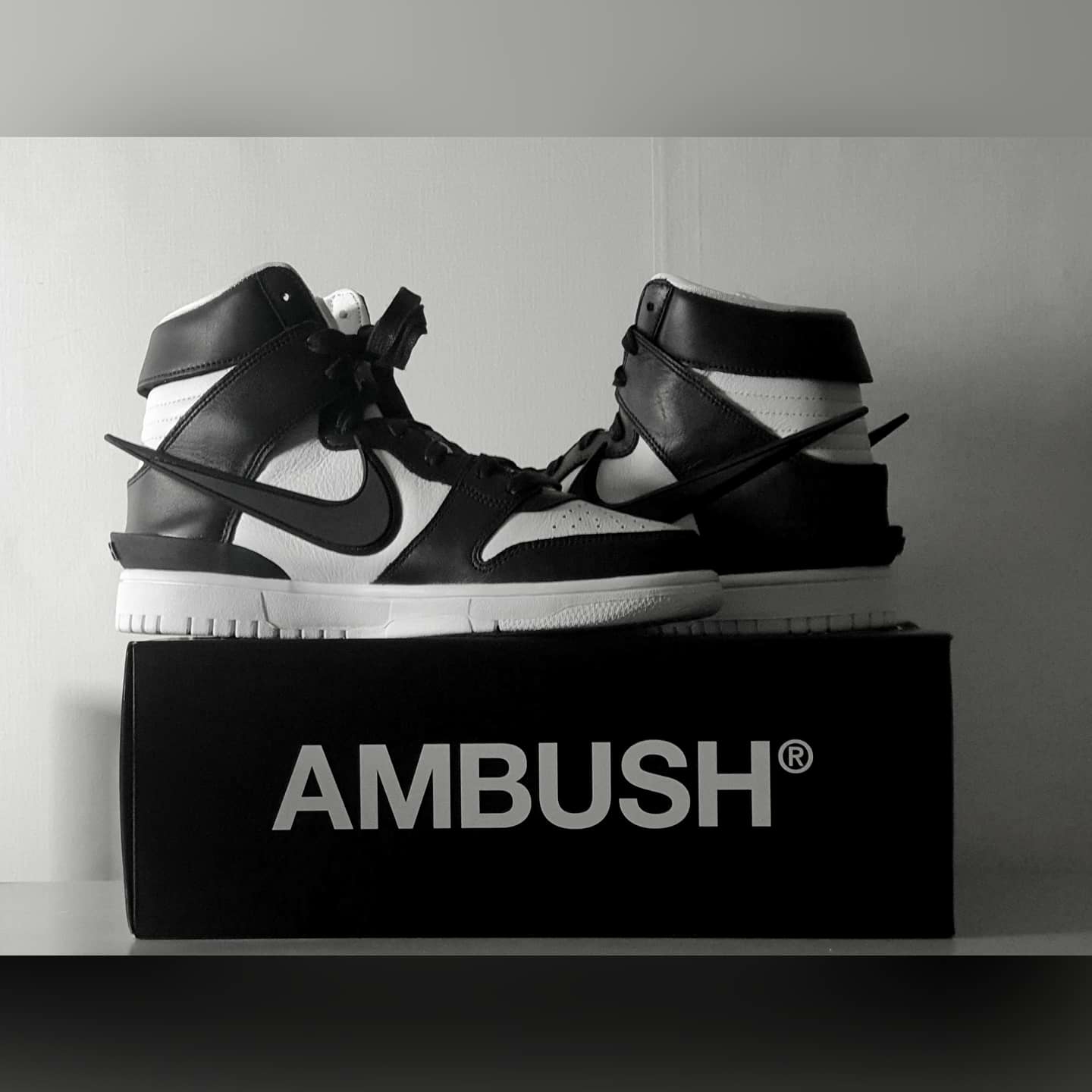Nike x Ambush Dunk High Black 착용 스타일 - 2