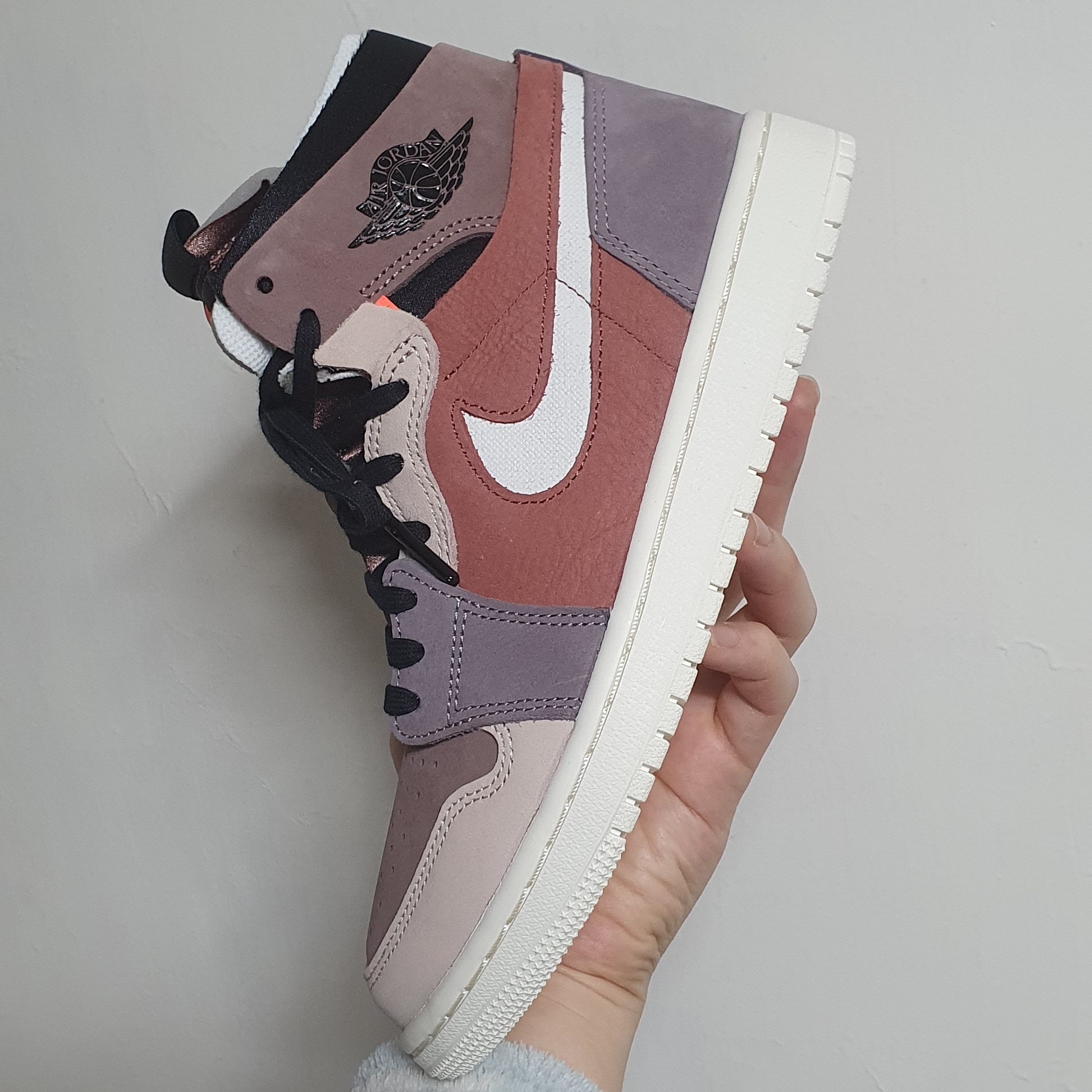 (W) Jordan 1 Zoom Air CMFT Rust 착용 스타일 - 2