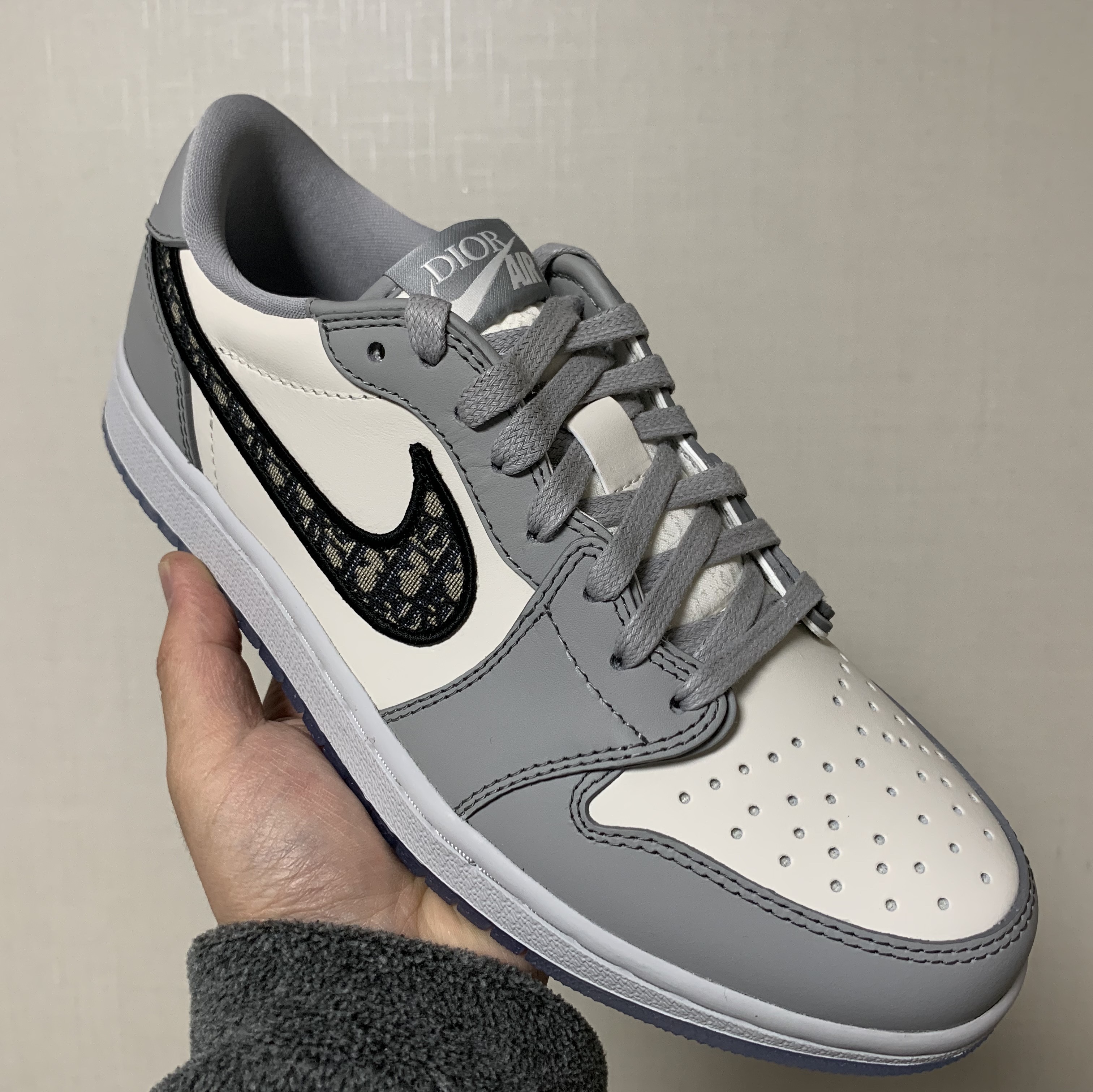 Jordan 1 x Dior Low OG 착용 스타일