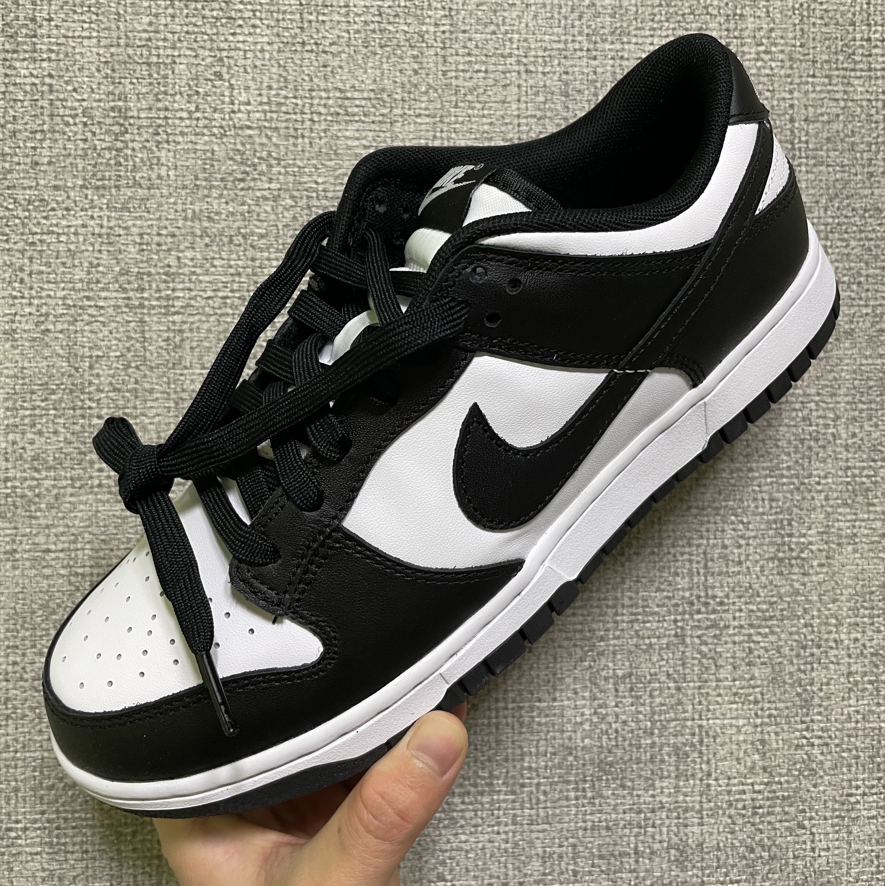 Nike Dunk Low Retro Black 착용 스타일