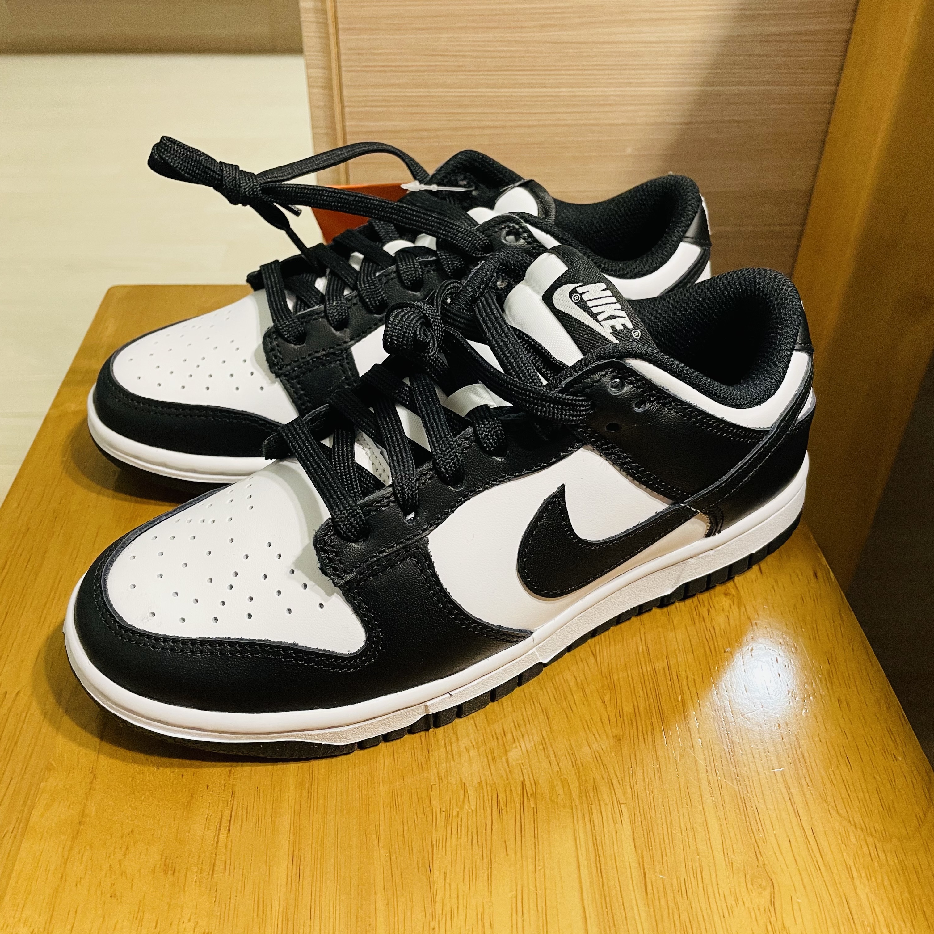 (W) Nike Dunk Low Black 착용 스타일