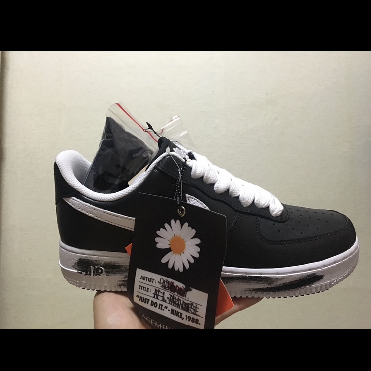 Nike x Peaceminusone Air Force 1 Low Para-Noise 착용 스타일