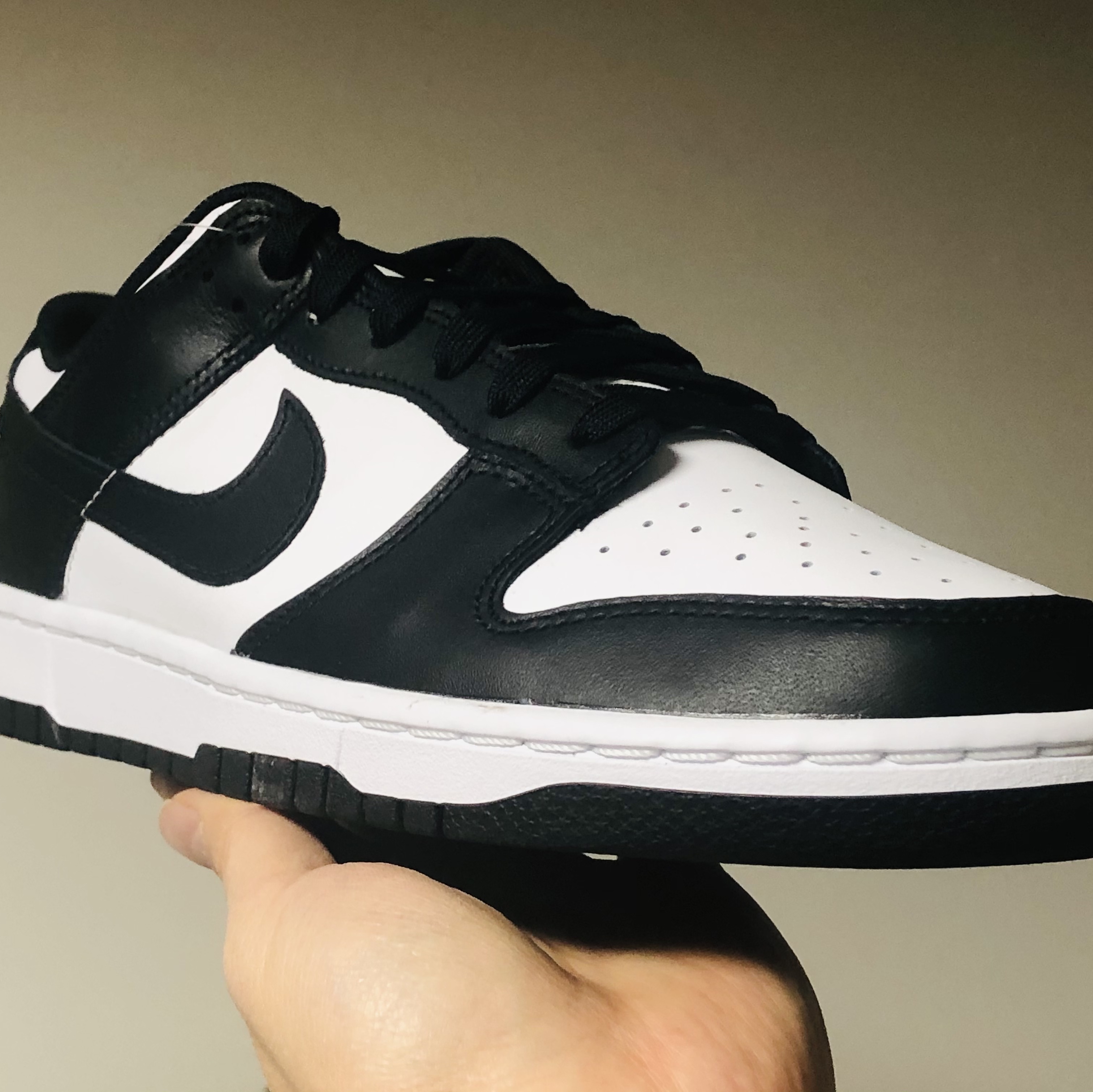 Nike Dunk Low Retro Black 착용 스타일