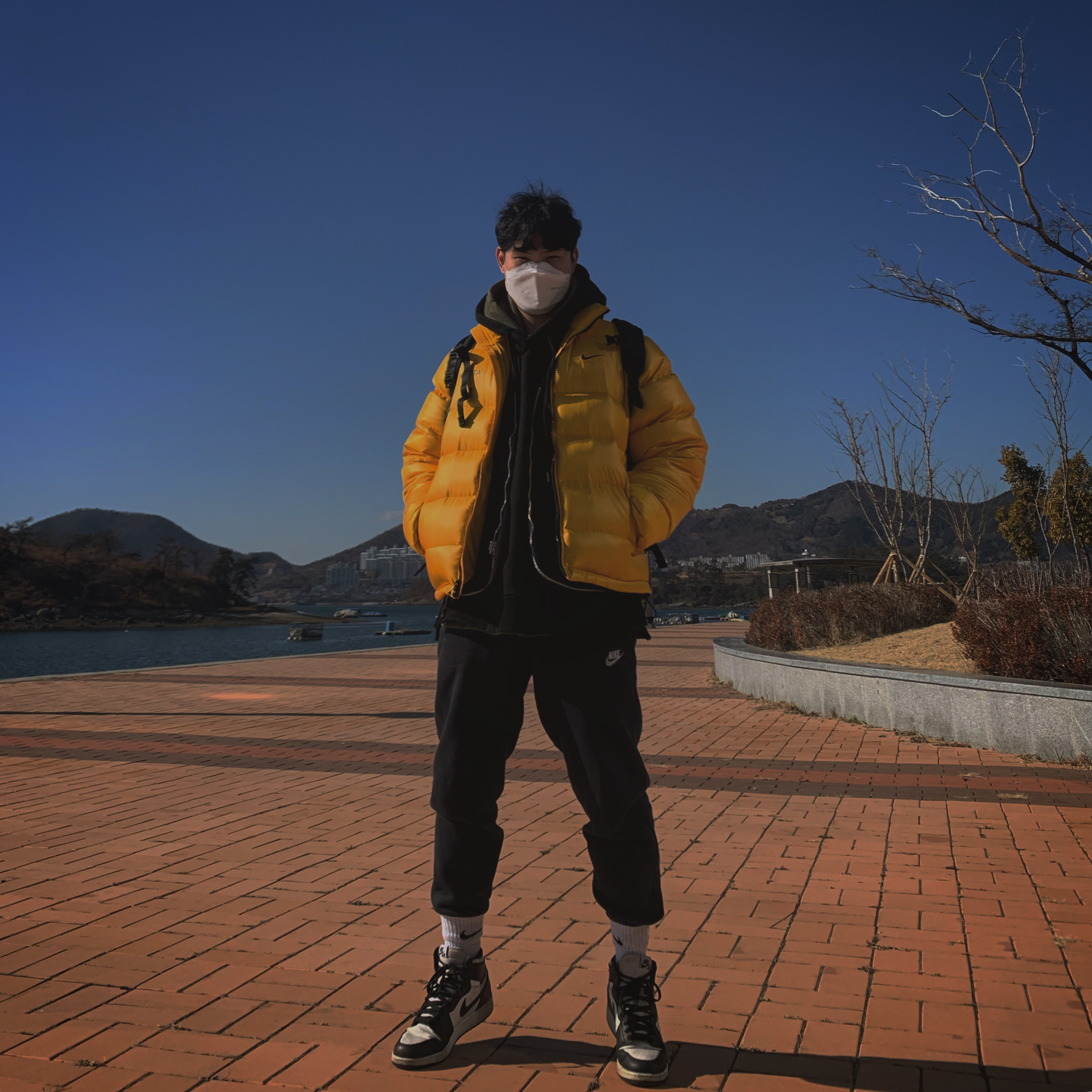 Nike x Drake Nocta Puffer Jacket University Gold - Asia, Jordan x Travis Scott Washed Suede Hoodie Grey 착용 스타일