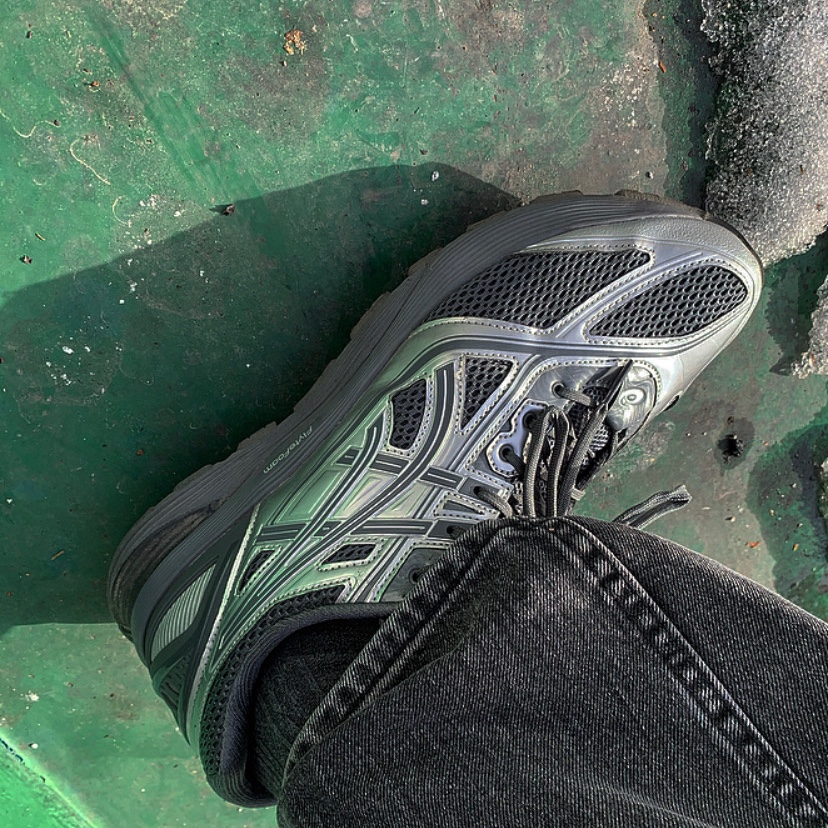 Asics x Kiko Kostadinov Gel-Korika Grey 착용 스타일