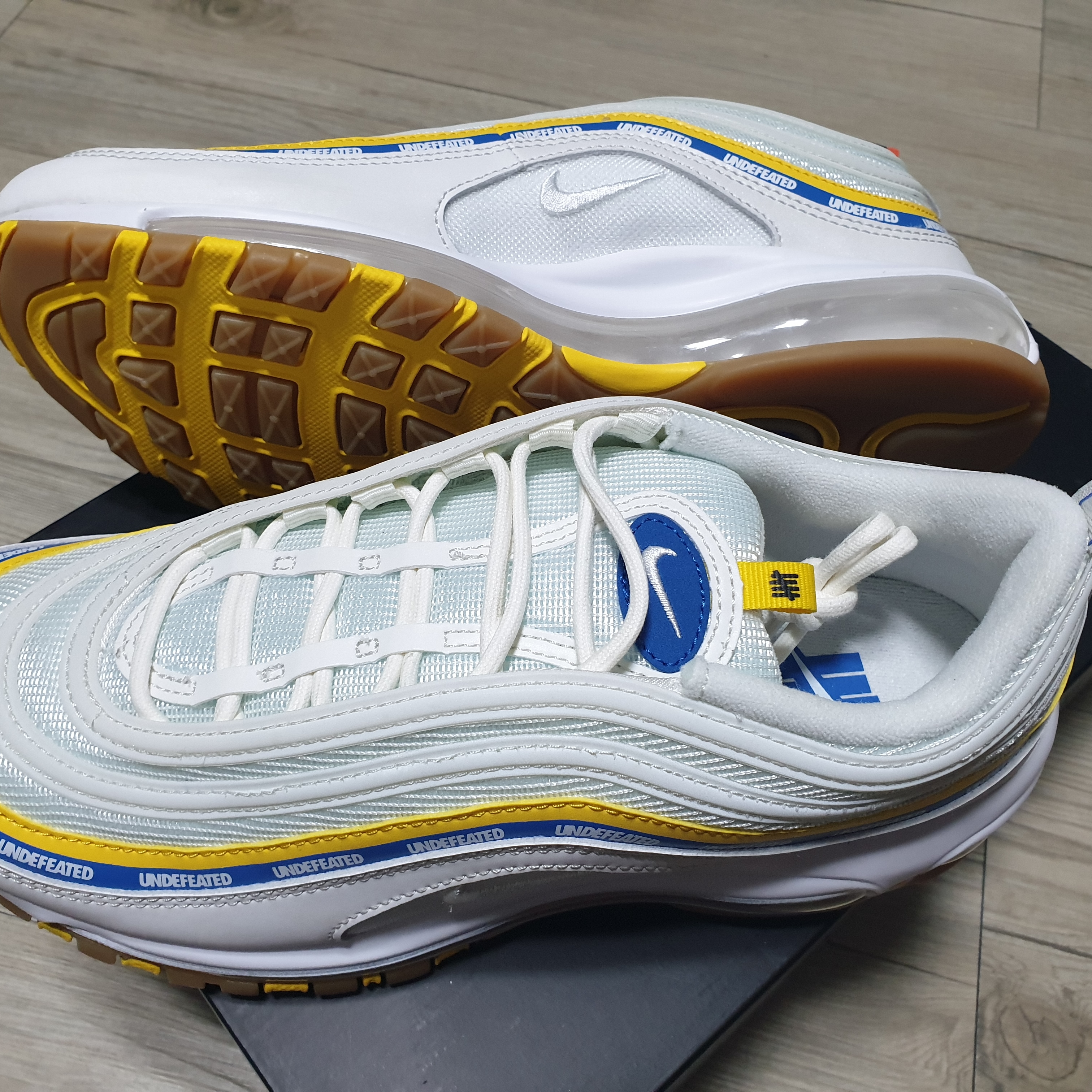 Nike x Undefeated Air Max 97 White 착용 스타일 - 2