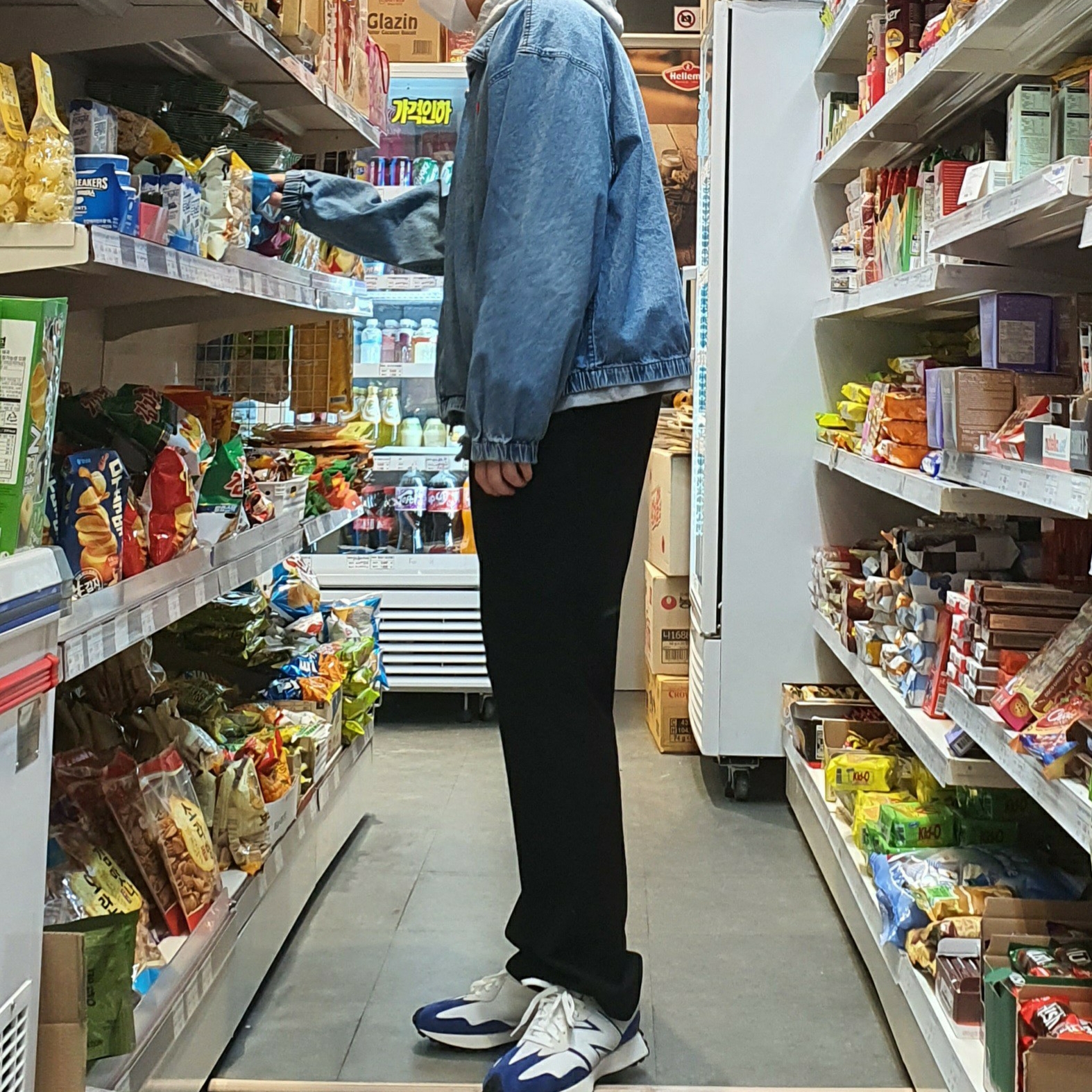 New Balance 327 Primary Pack Blue 착용 스타일