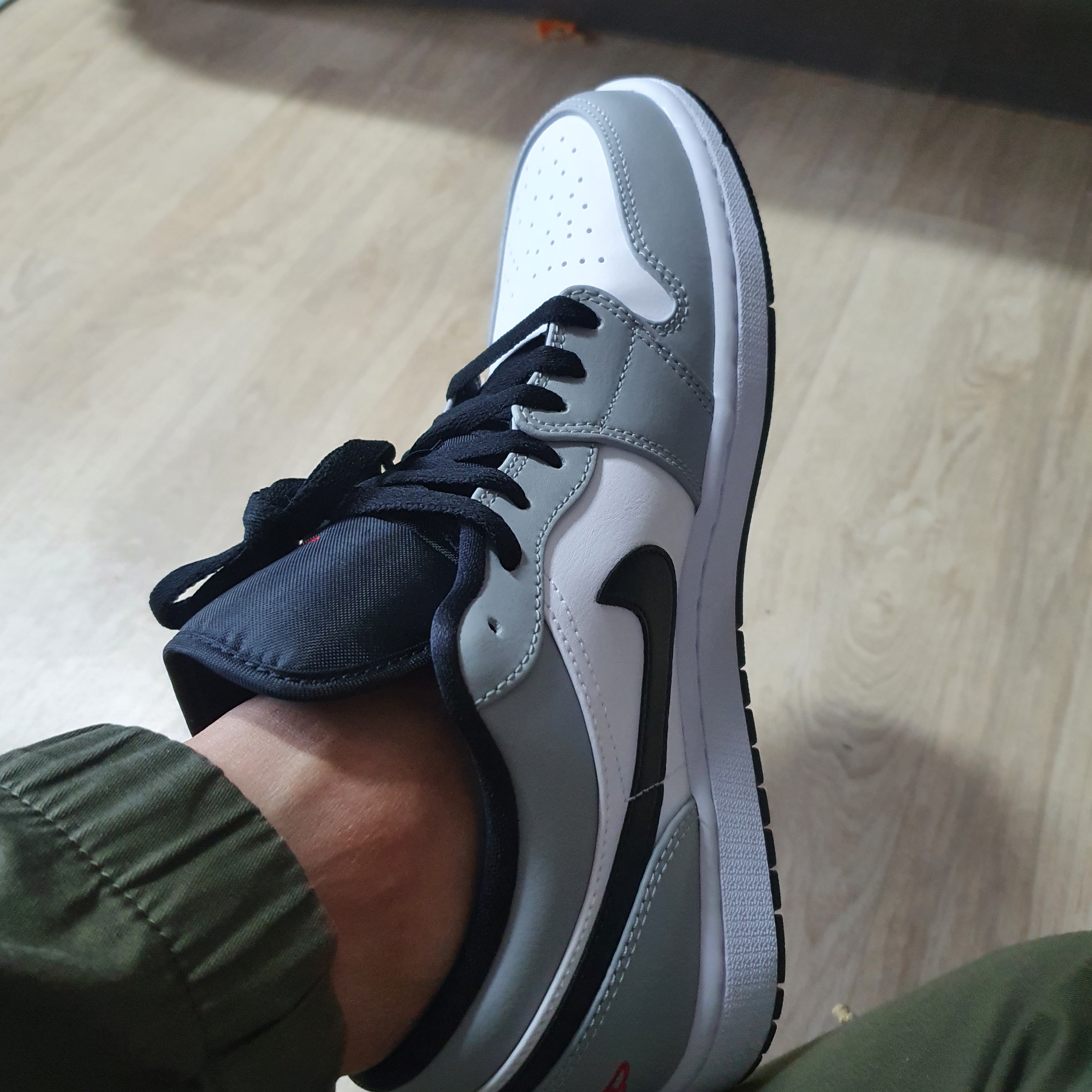 Jordan 1 Low Light Smoke Grey 착용 스타일
