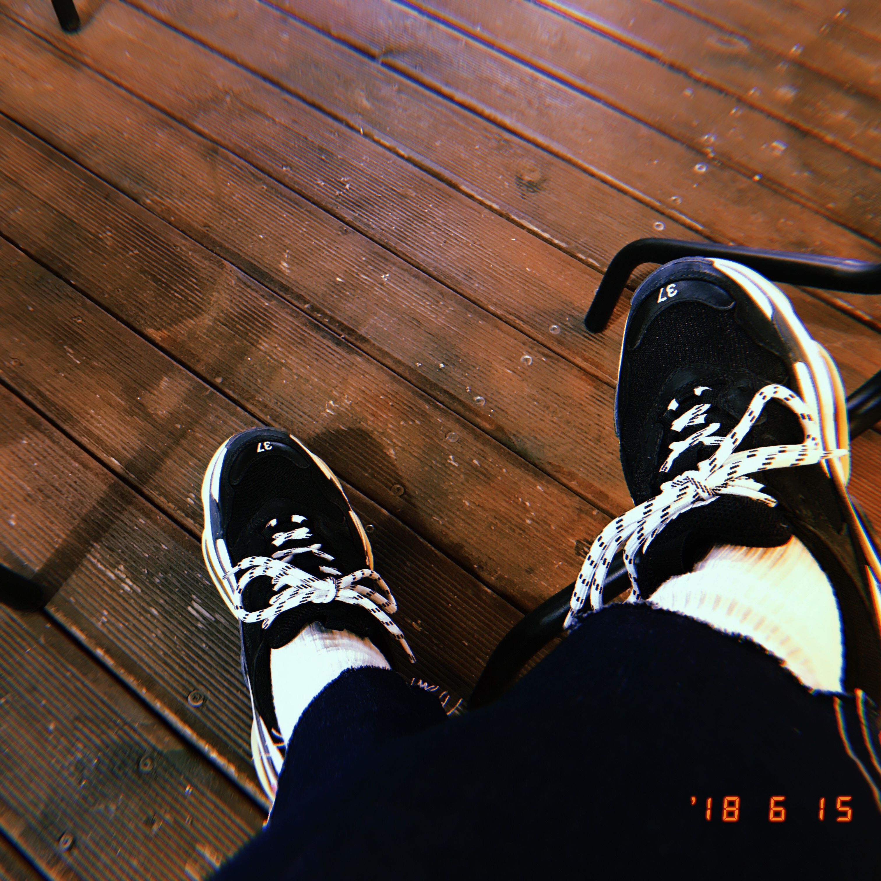 Balenciaga Triple S Trainer Black White Red 2018 착용 스타일