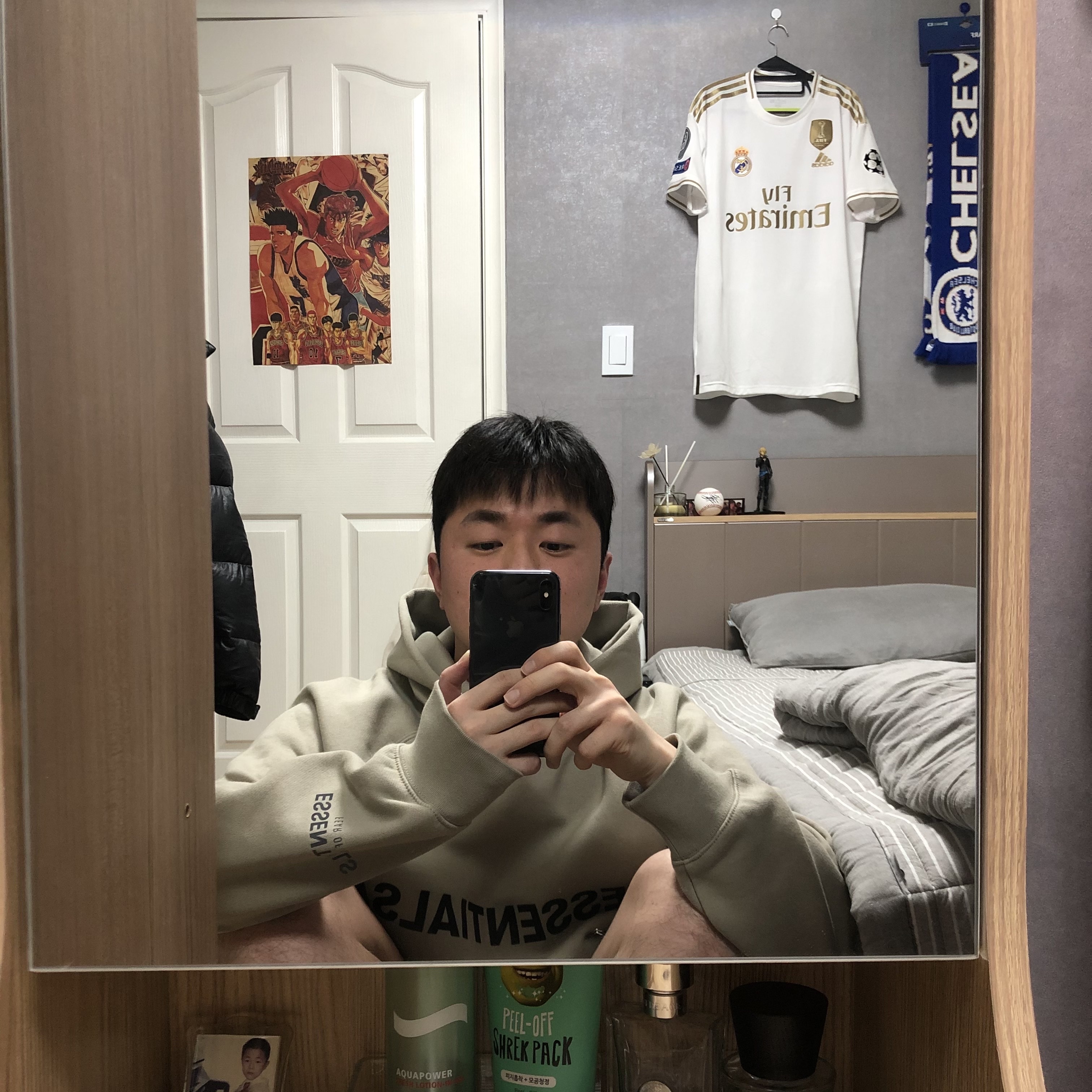 Essentials 3D Silicon Applique Pullover Hoodie Olive/Khaki - 20FW 착용 스타일