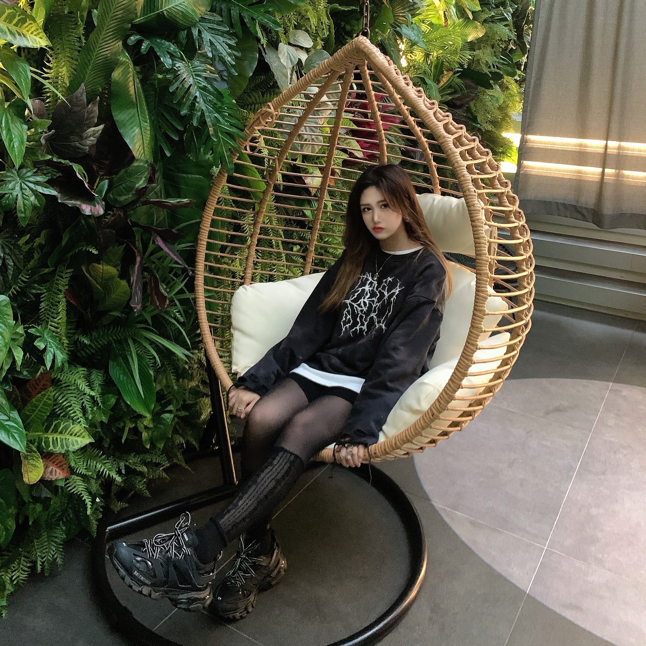 Balenciaga Track Sneakers Triple Black, (W) Balenciaga Track Sneakers Triple Black 착용 스타일