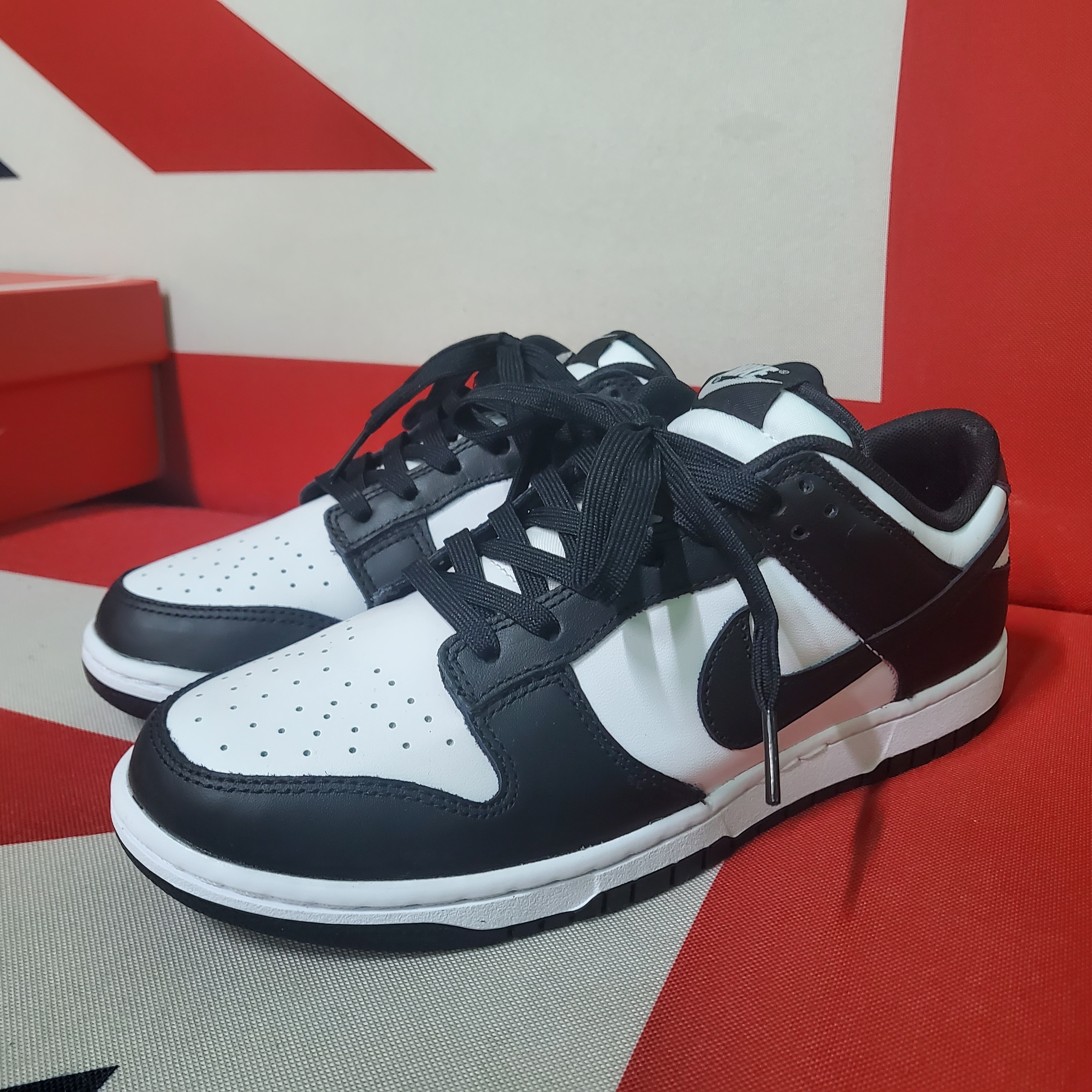 Nike Dunk Low Retro Black 착용 스타일 - 3