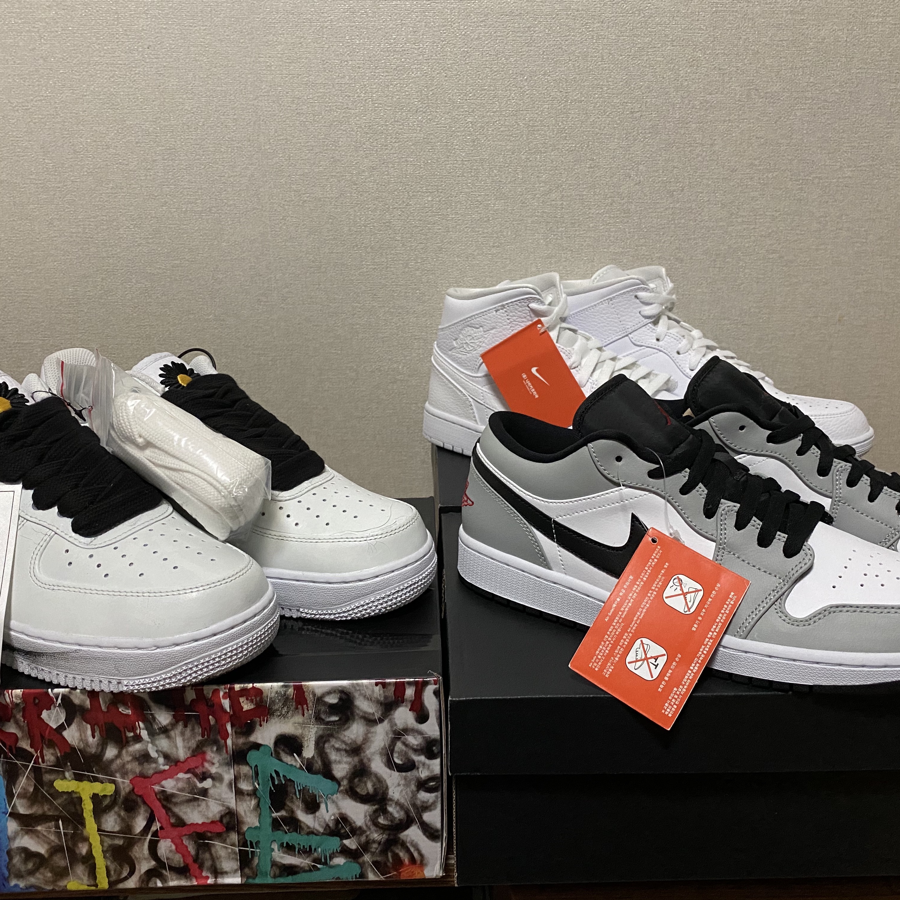 Nike x Peaceminusone Air Force 1 Low Para-Noise 2.0, Jordan 1 Low Light Smoke Grey 착용 스타일