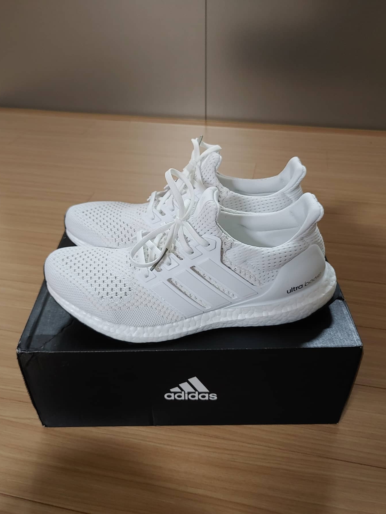 Adidas Ultraboost 1.0 Retro Triple White 2020 착용 스타일 - 4