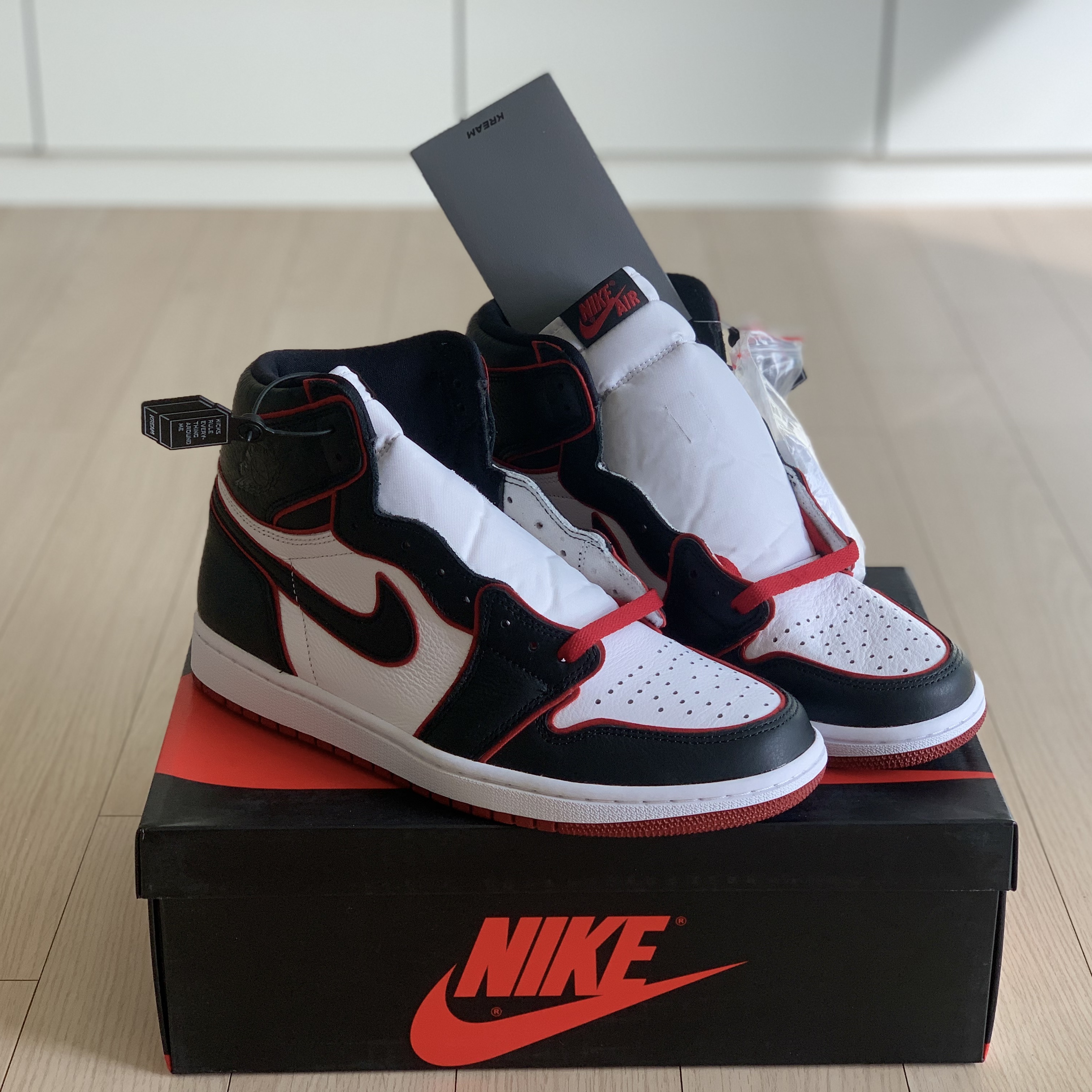 Jordan 1 Retro High OG Bloodline 착용 스타일 - 3