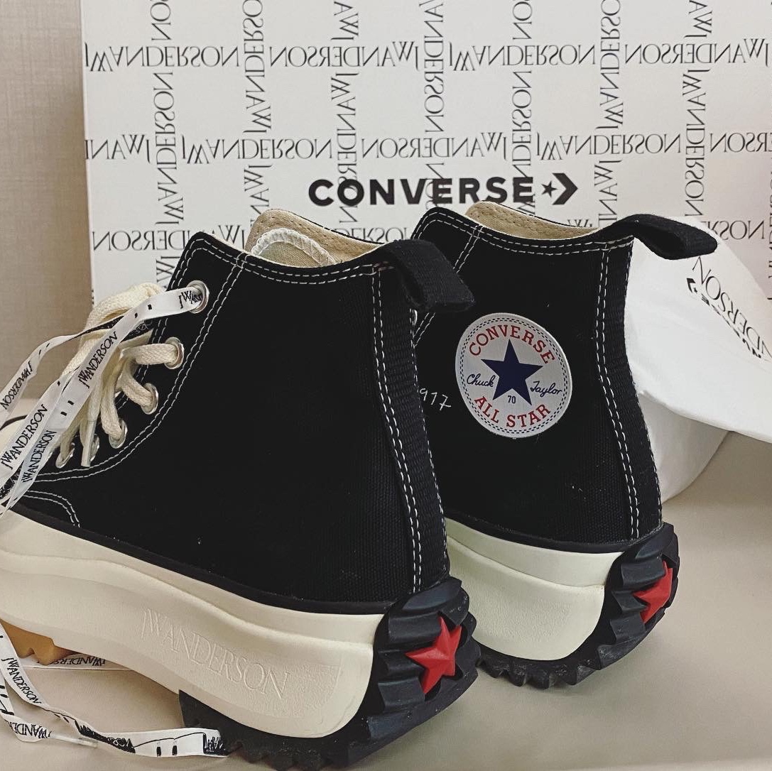 Converse x JW Anderson Run Star Hike Hi Black 착용 스타일 - 1