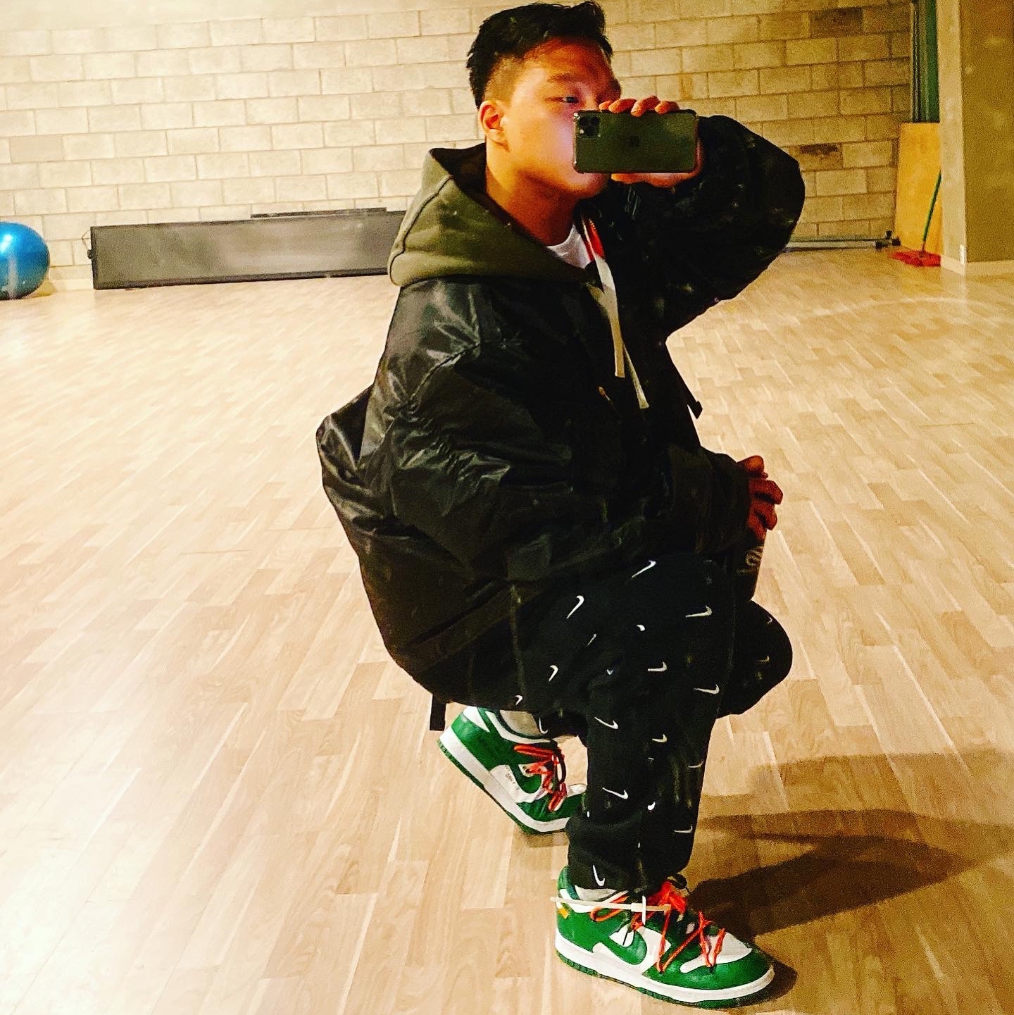 Nike x Off-White Dunk Low Pine Green 착용 스타일