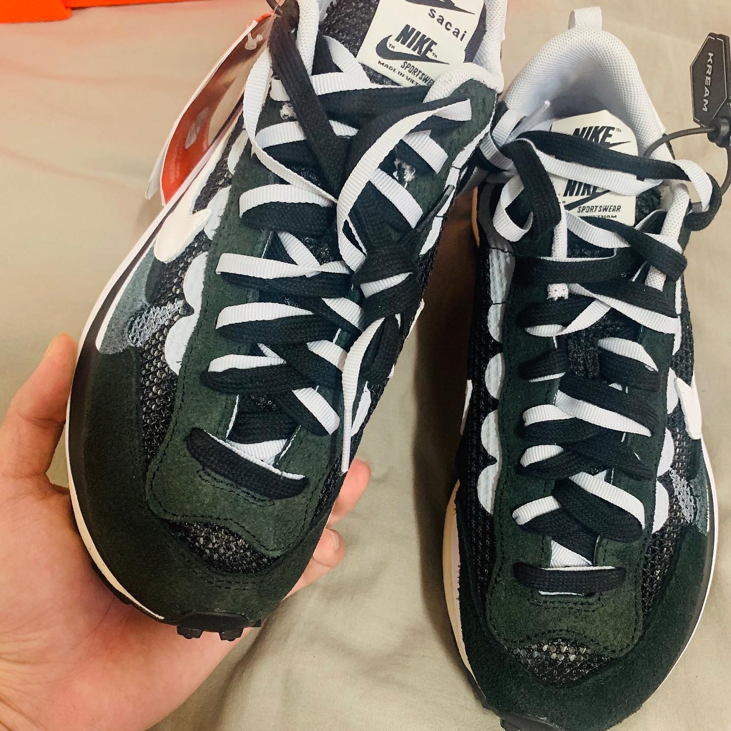 Nike x Sacai VaporWaffle Black White 착용 스타일