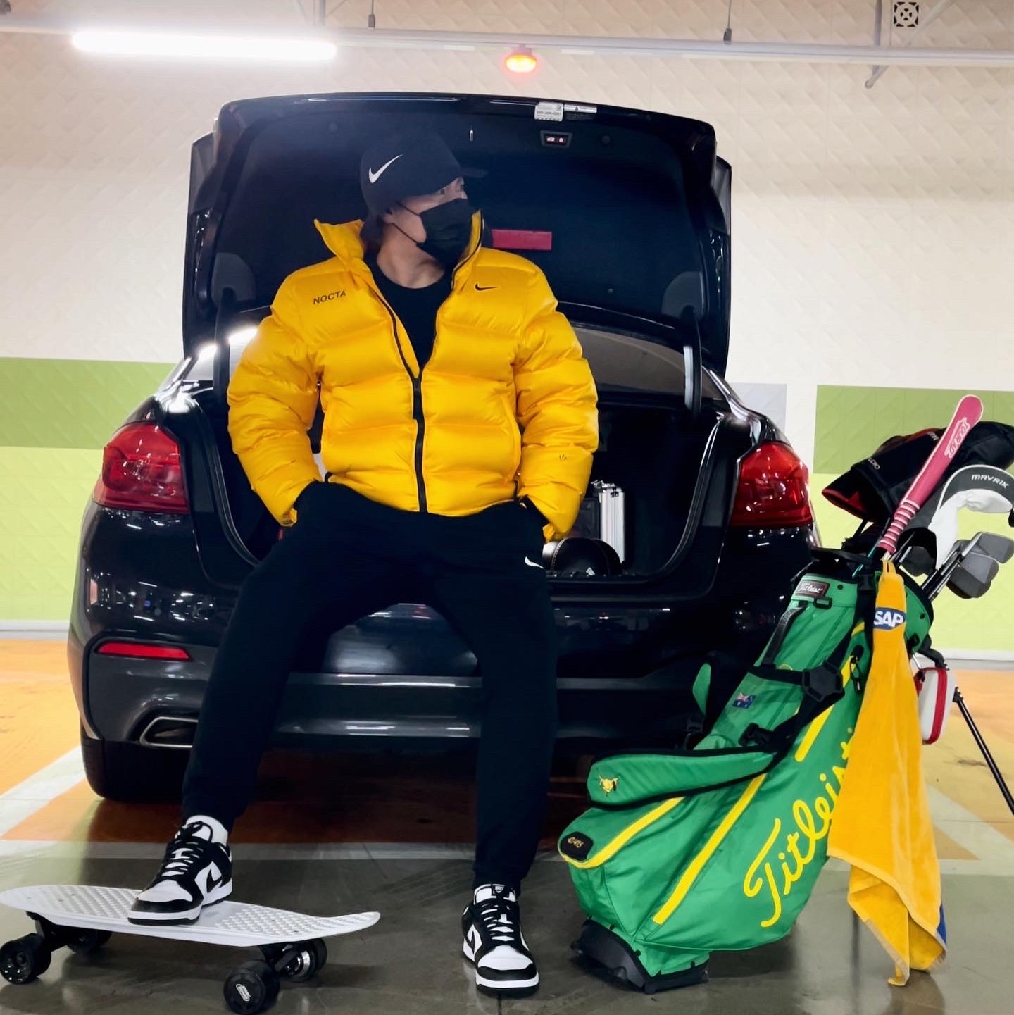 Nike x Drake Nocta Puffer Jacket University Gold - Asia, Nike Dunk Low Retro Black 착용 스타일