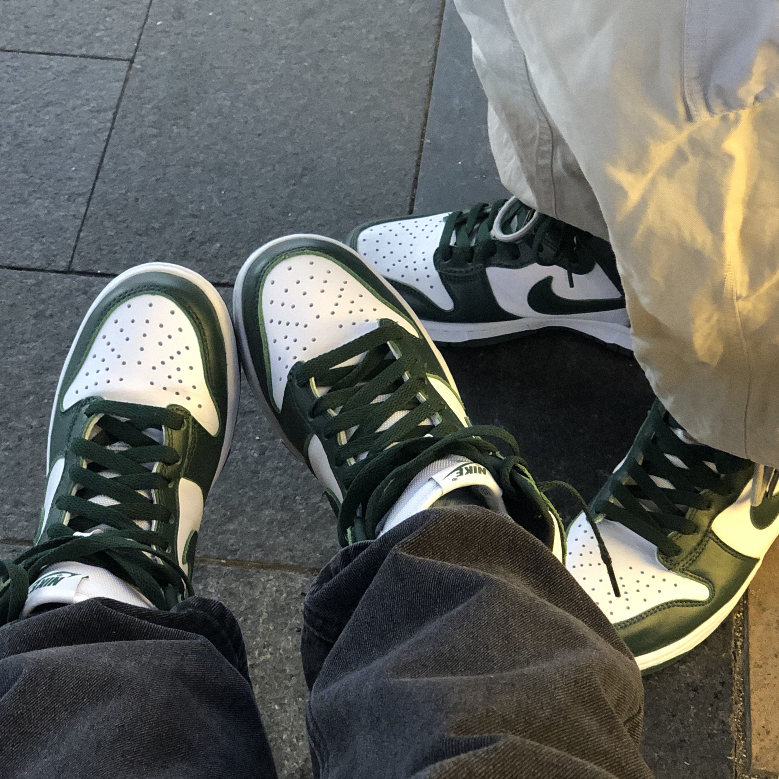 Nike Dunk High SP Spartan Green 착용 스타일