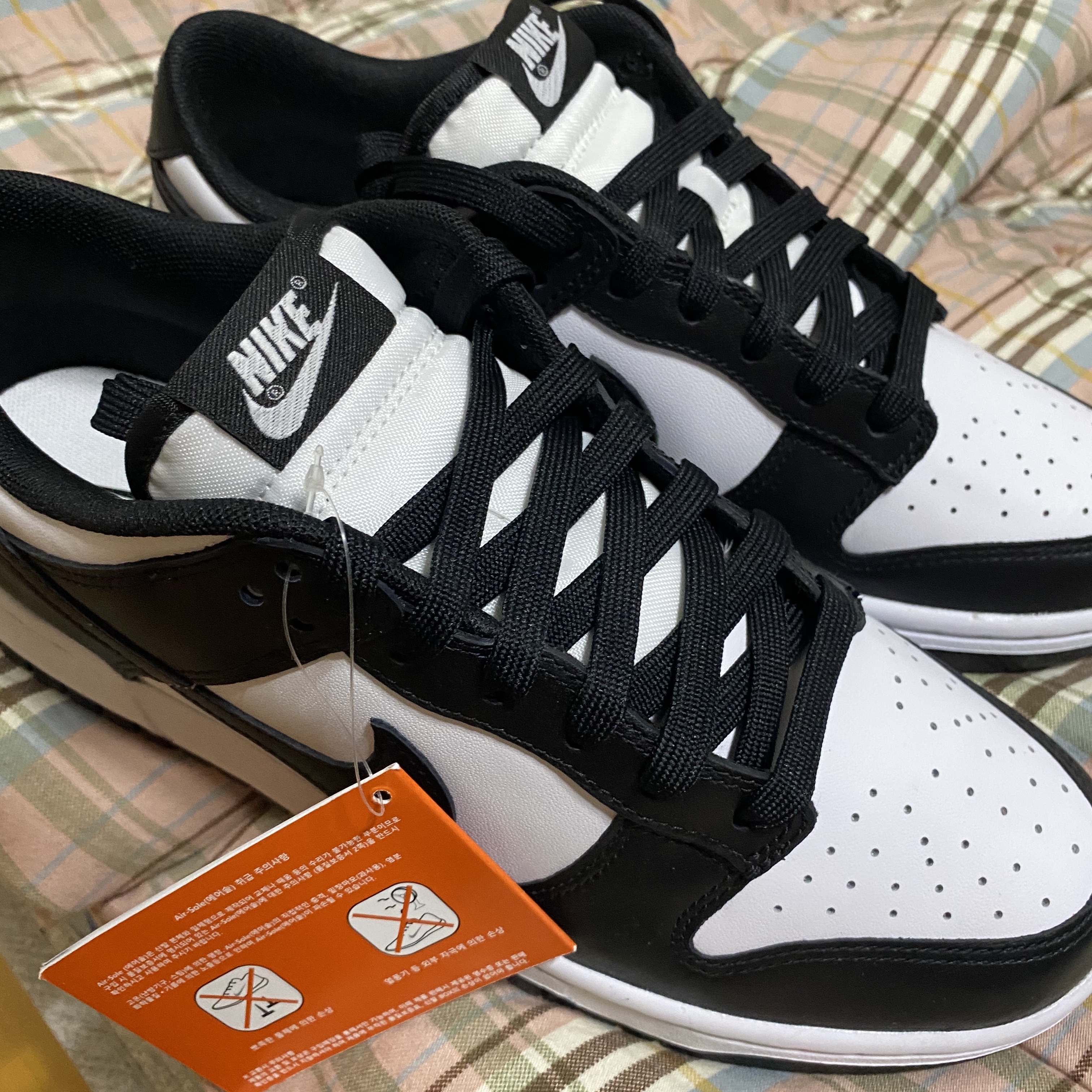 Nike Dunk Low Retro Black 착용 스타일 - 1