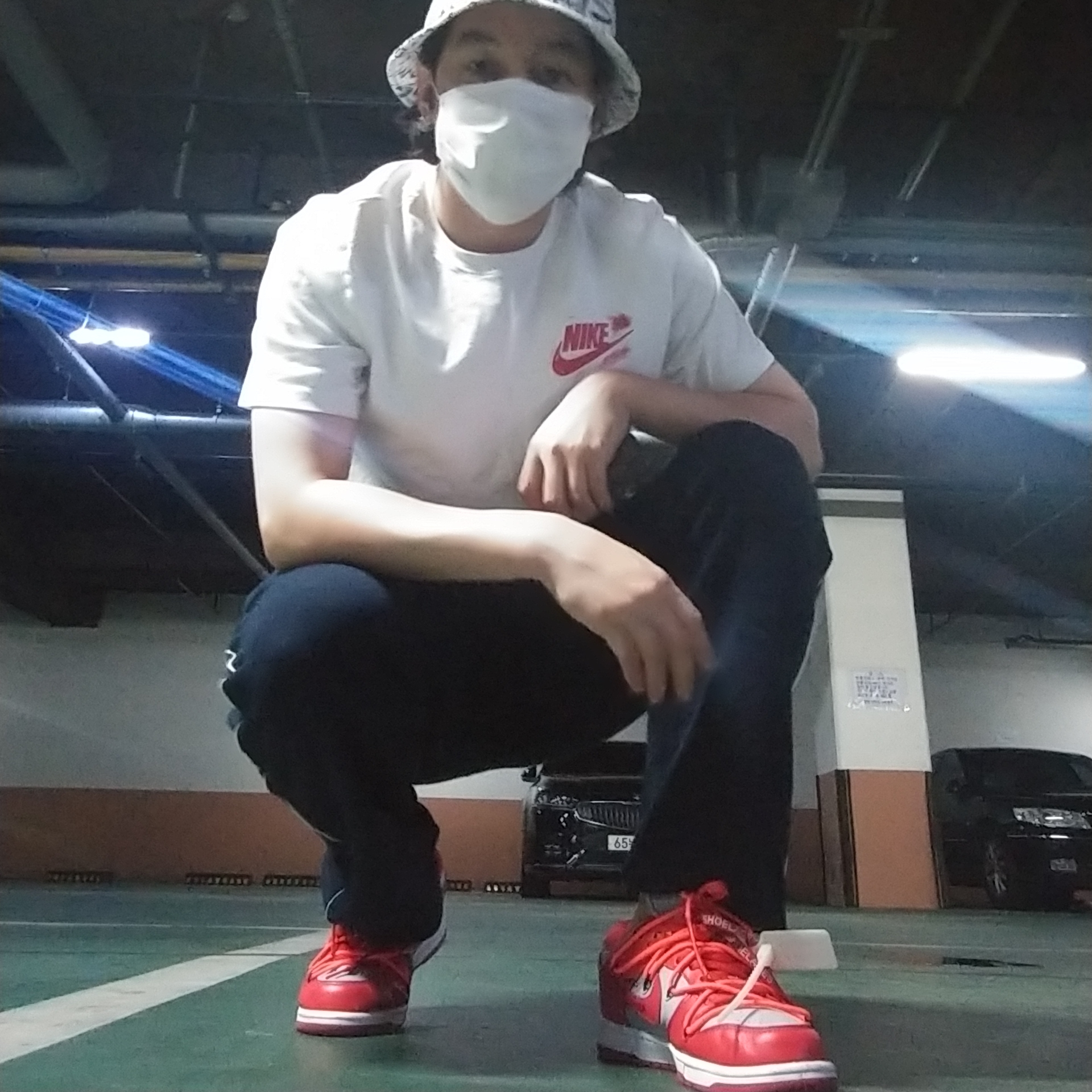 Nike x Off-White Dunk Low University Red 착용 스타일