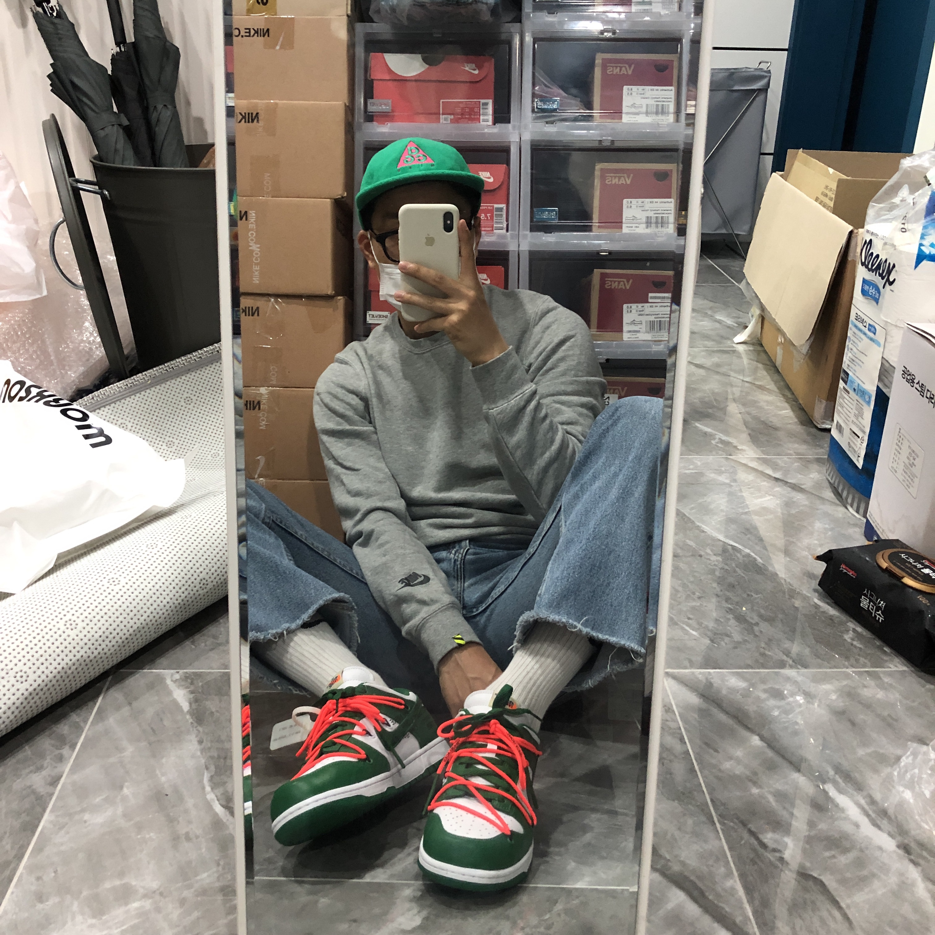 Nike x Off-White Dunk Low Pine Green 착용 스타일