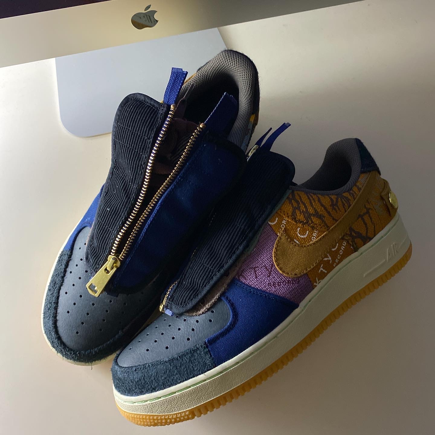 Nike x Travis Scott Air Force 1 Low Cactus Jack 착용 스타일 - 2