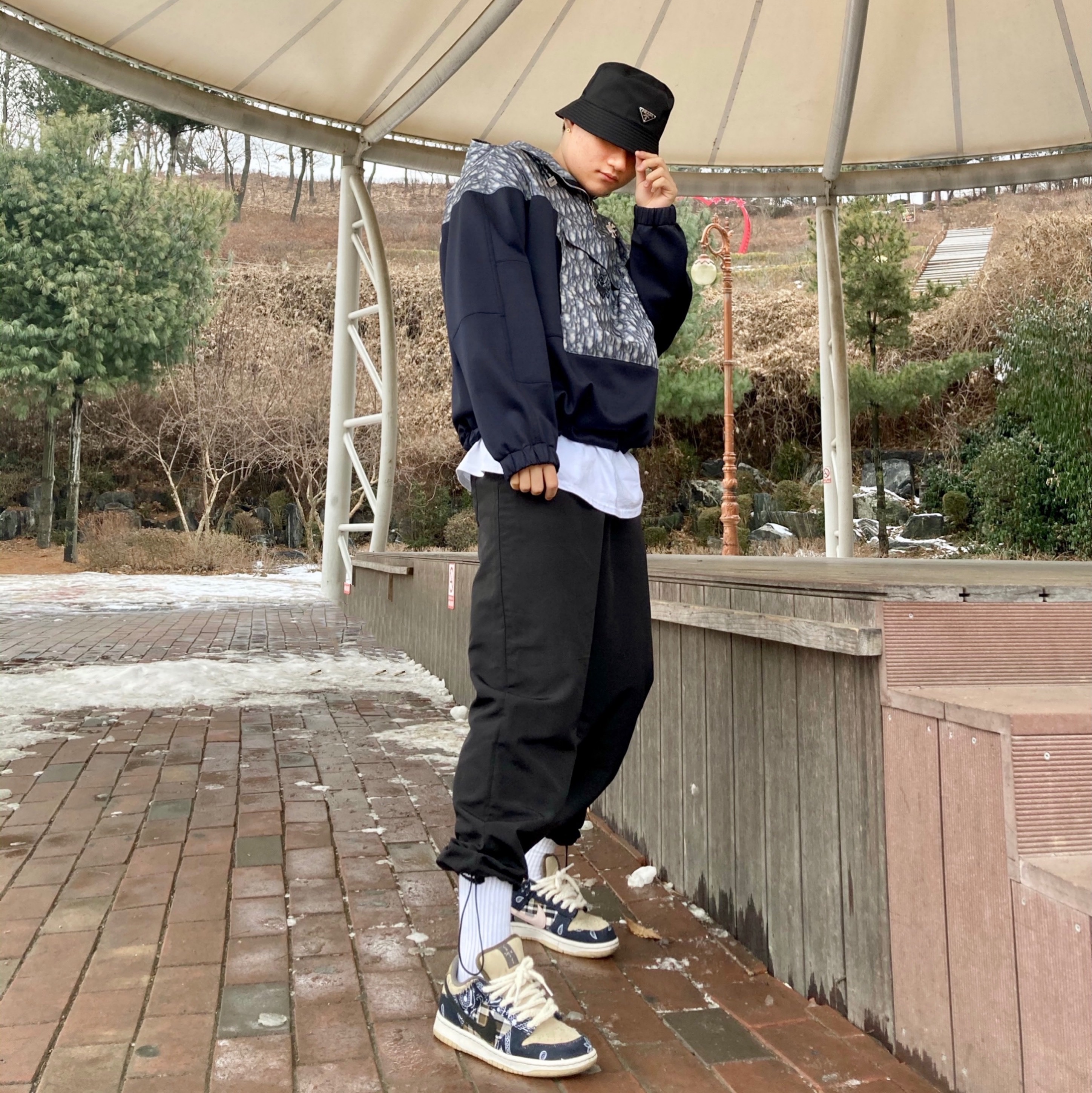 Nike x Travis Scott SB Dunk Low 착용 스타일 - 4