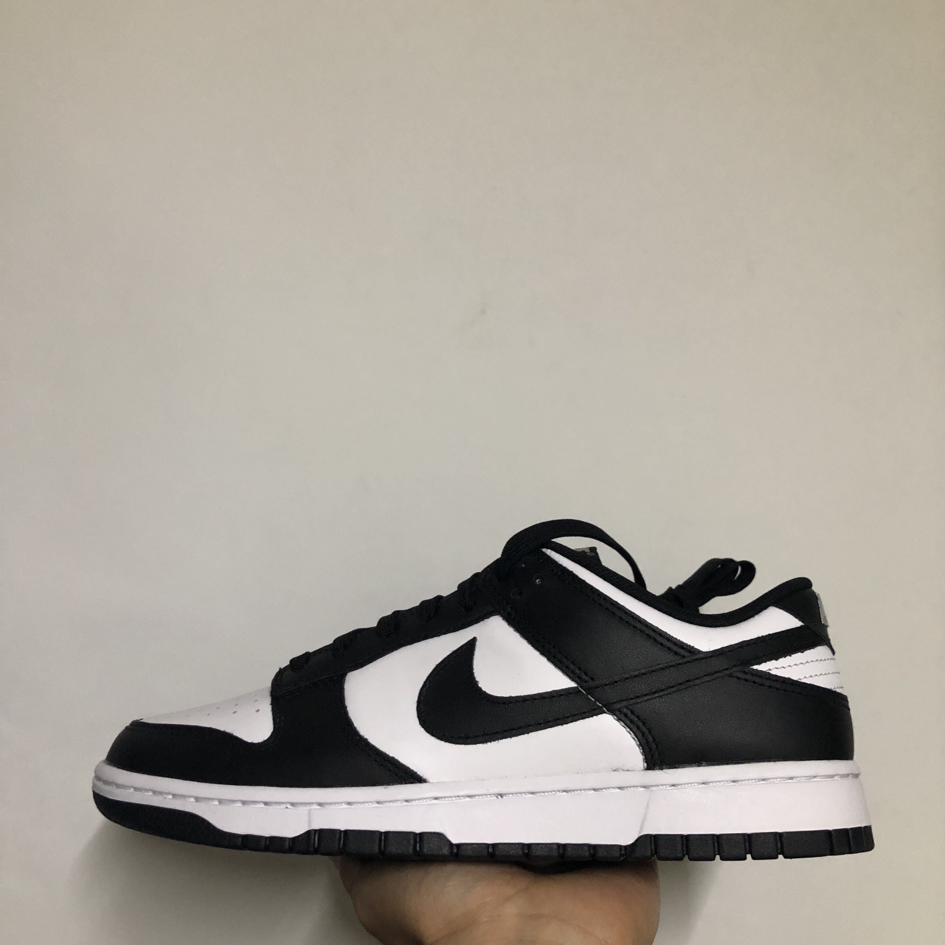 (W) Nike Dunk Low Coast, Nike Dunk Low Retro Black 착용 스타일 - 2