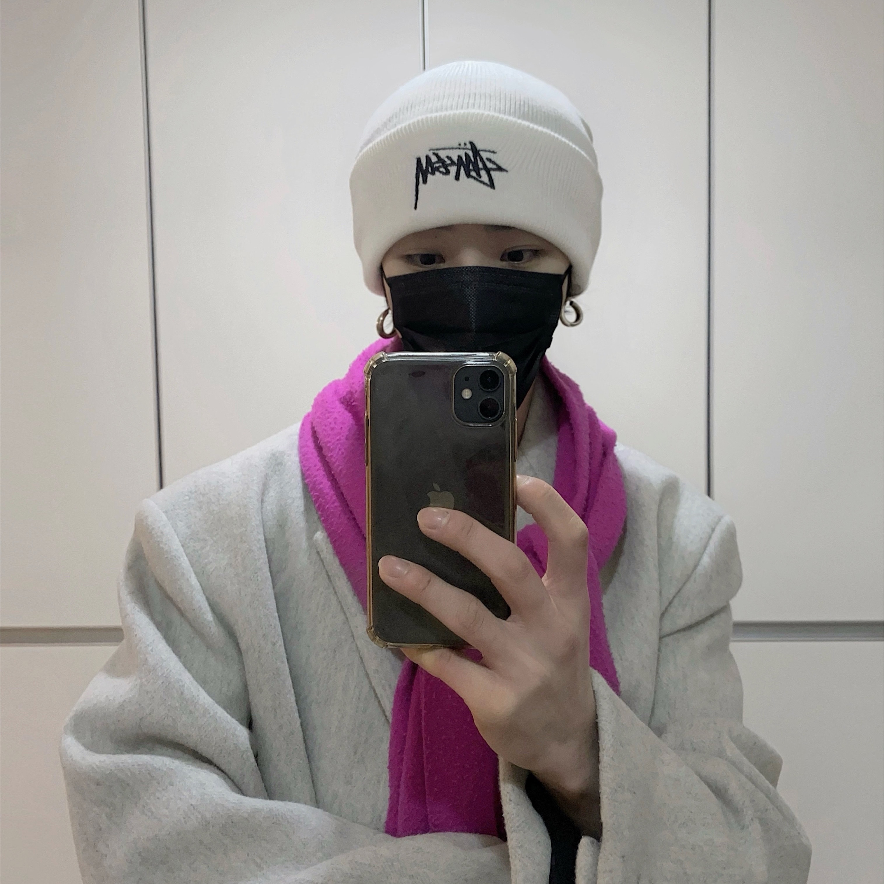 Nike x Stussy Cuff Beanie White 착용 스타일