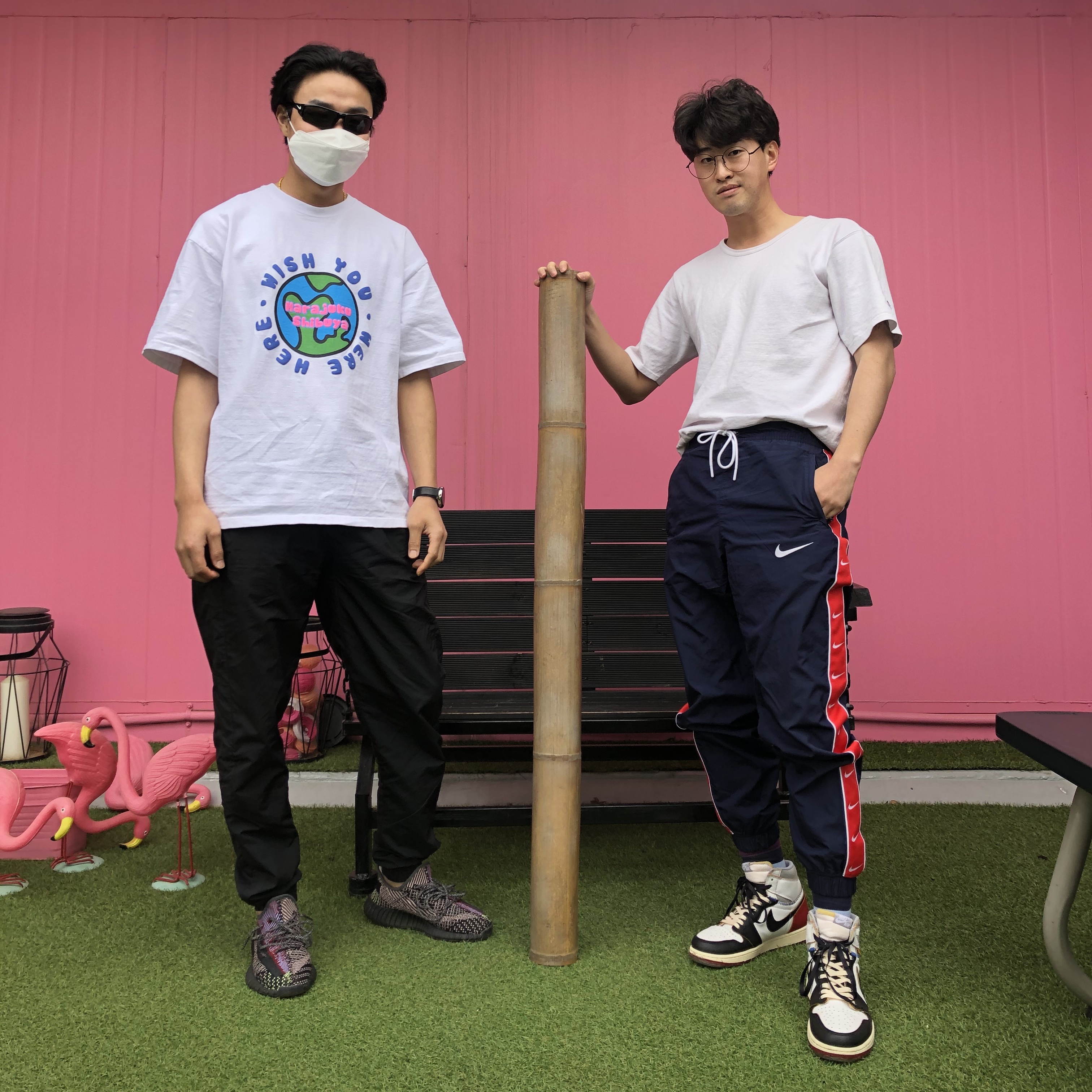 Jordan 1 x Union Retro High Black Toe, Adidas Yeezy Boost 350 V2 Yecheil - Non-Reflective 착용 스타일