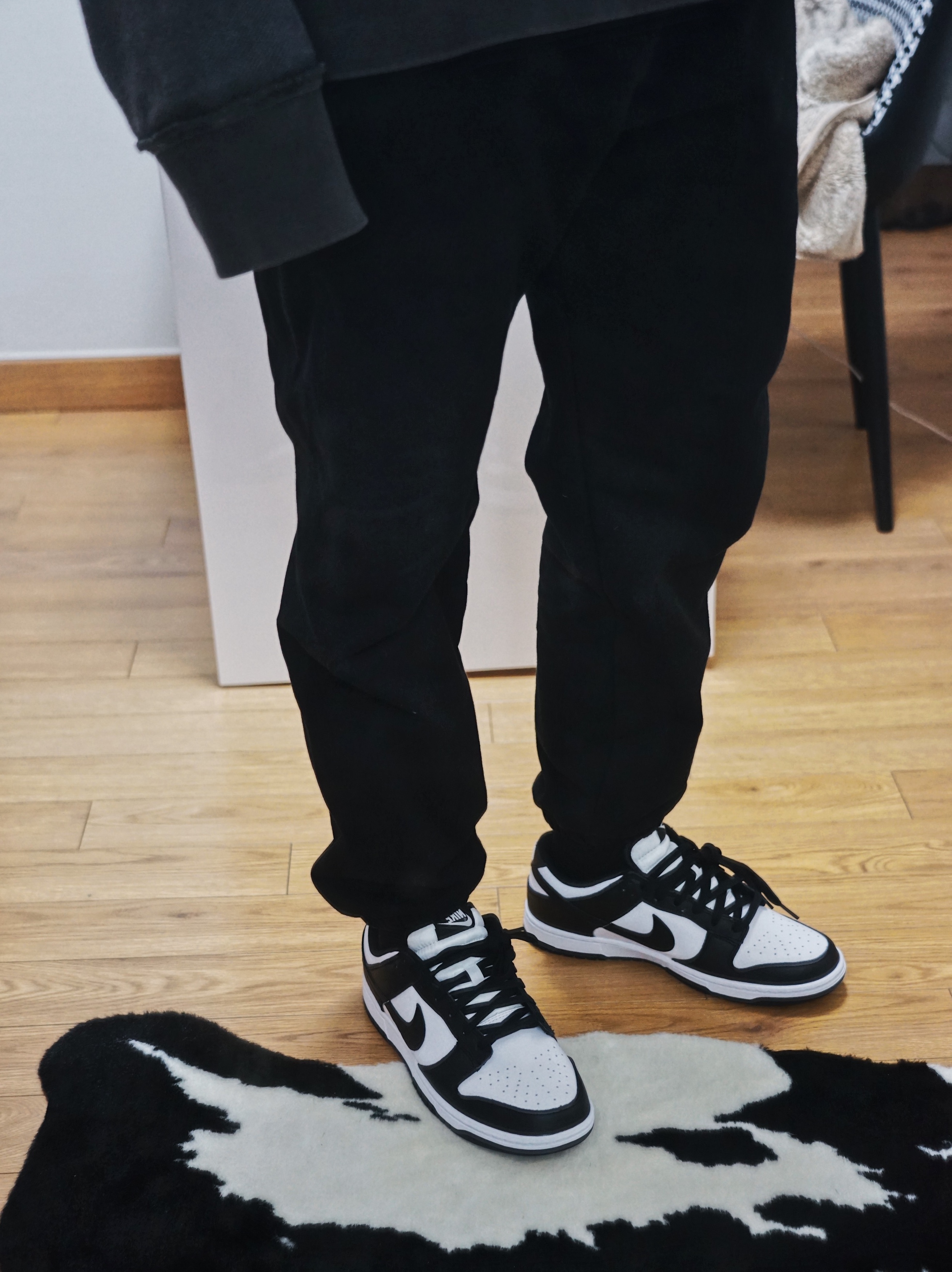 Nike Dunk Low Retro Black 착용 스타일 - 1