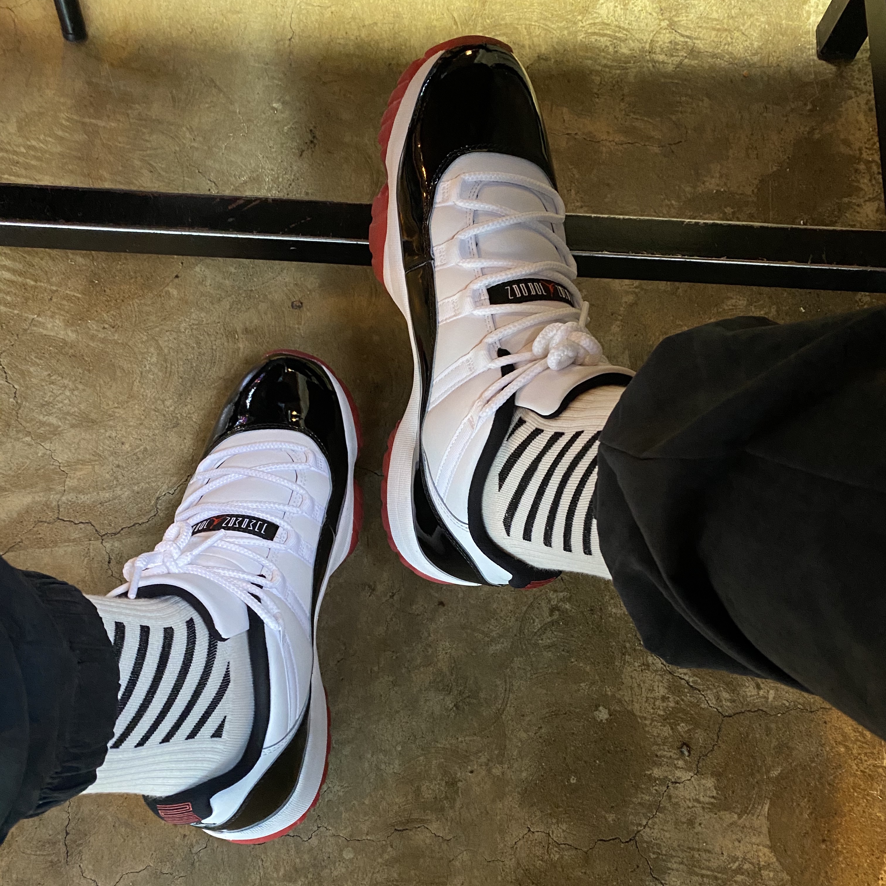 Jordan 11 Retro Low Concord Bred 착용 스타일