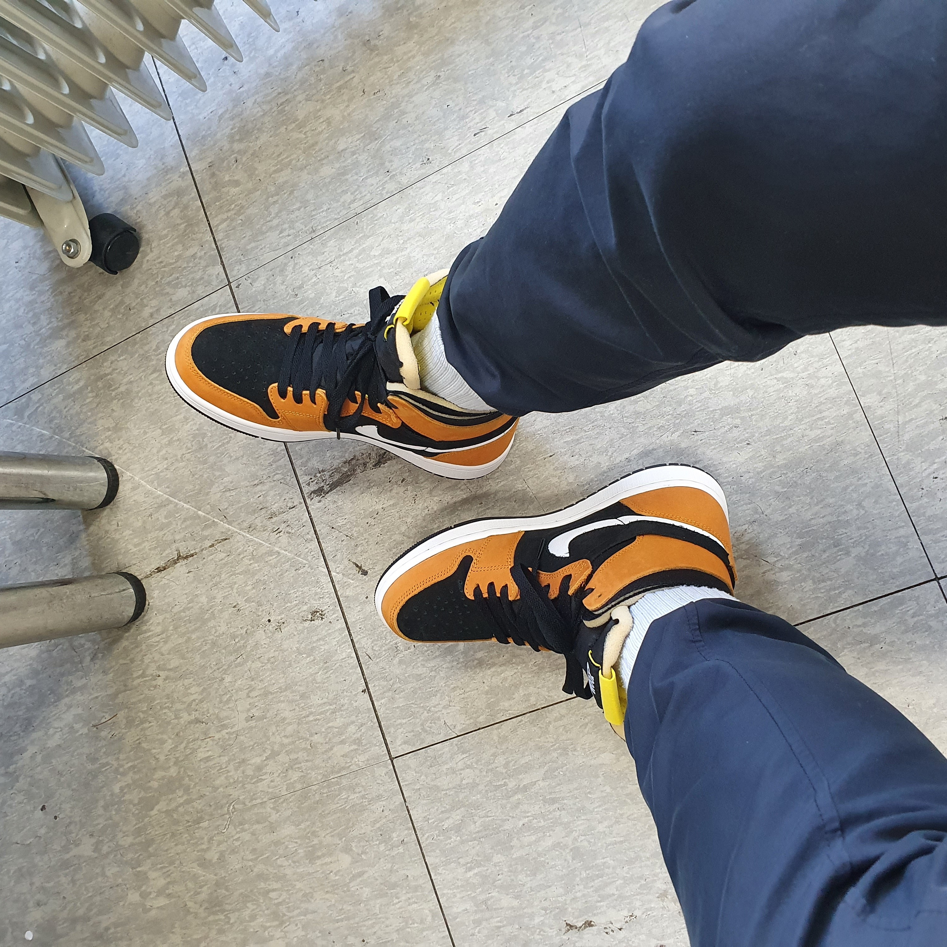 Jordan 1 Zoom Air CMFT Monarch Orange 착용 스타일