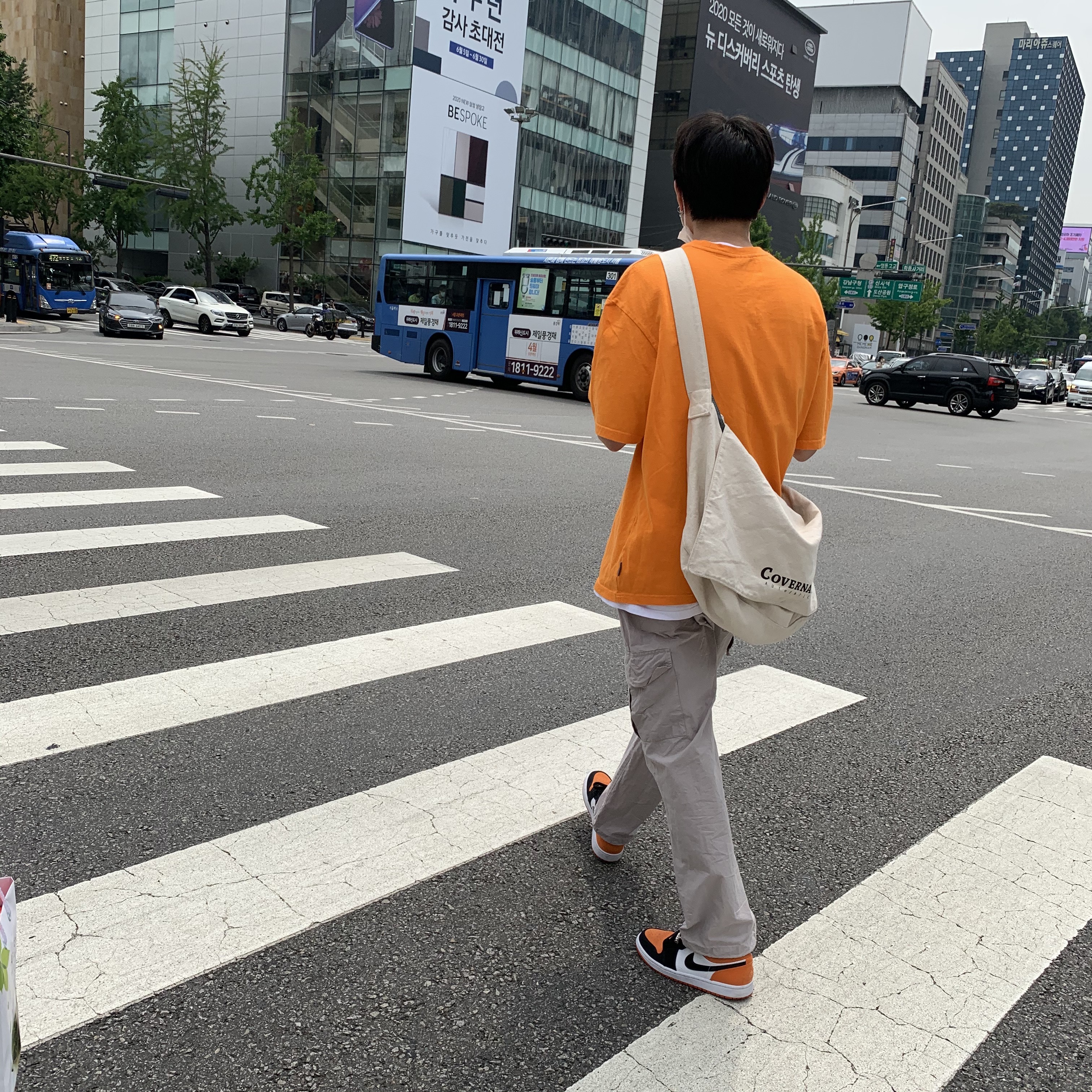 Jordan 1 Low Shattered Backboard 착용 스타일