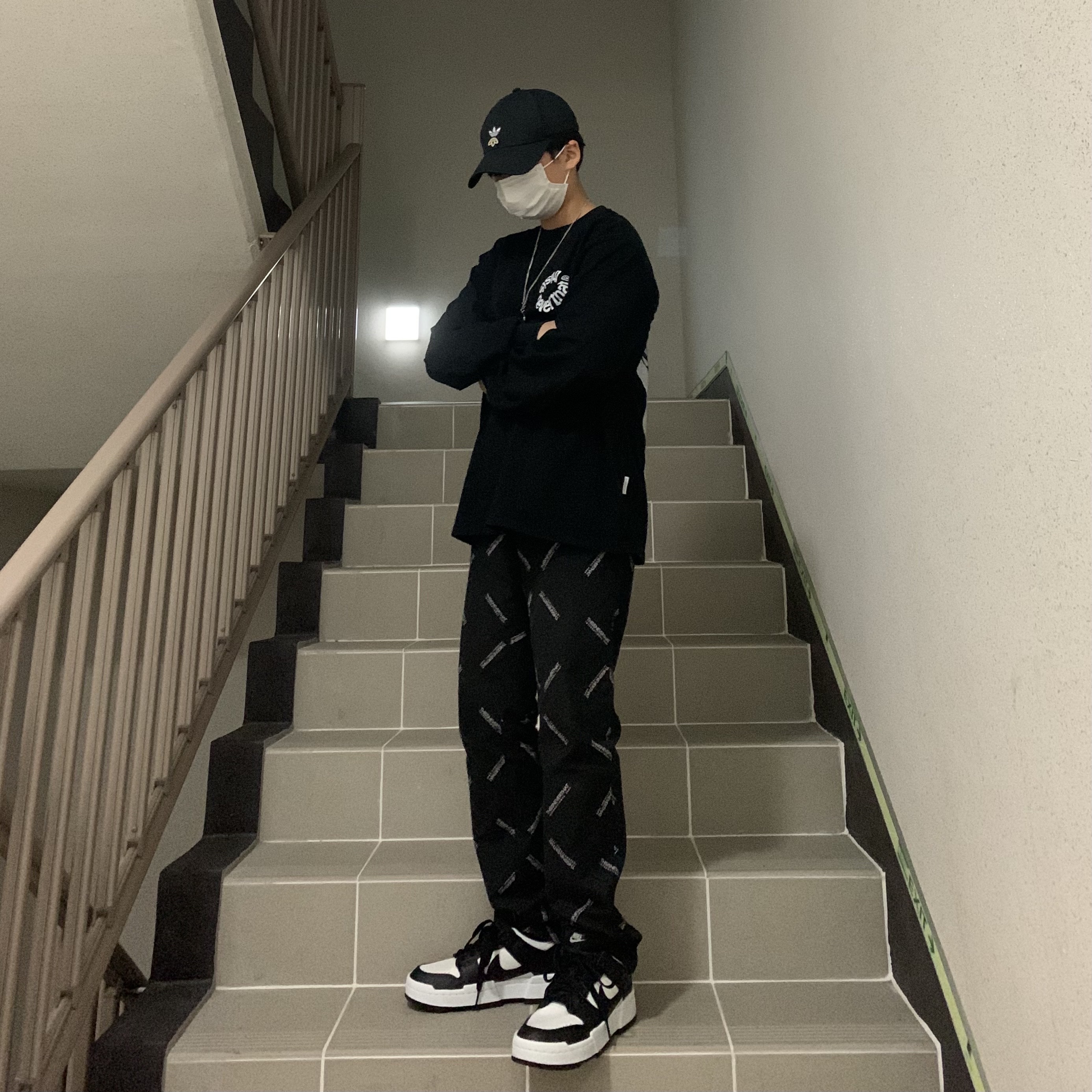 (W) Nike Dunk Low Disrupt Black White 착용 스타일